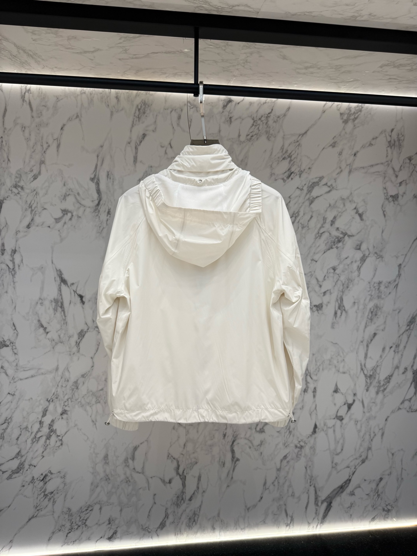 Loro piana 春款2026最新款时尚设计师款夹克外套.处处细节显工艺足够的高级 结构性剪裁的设计