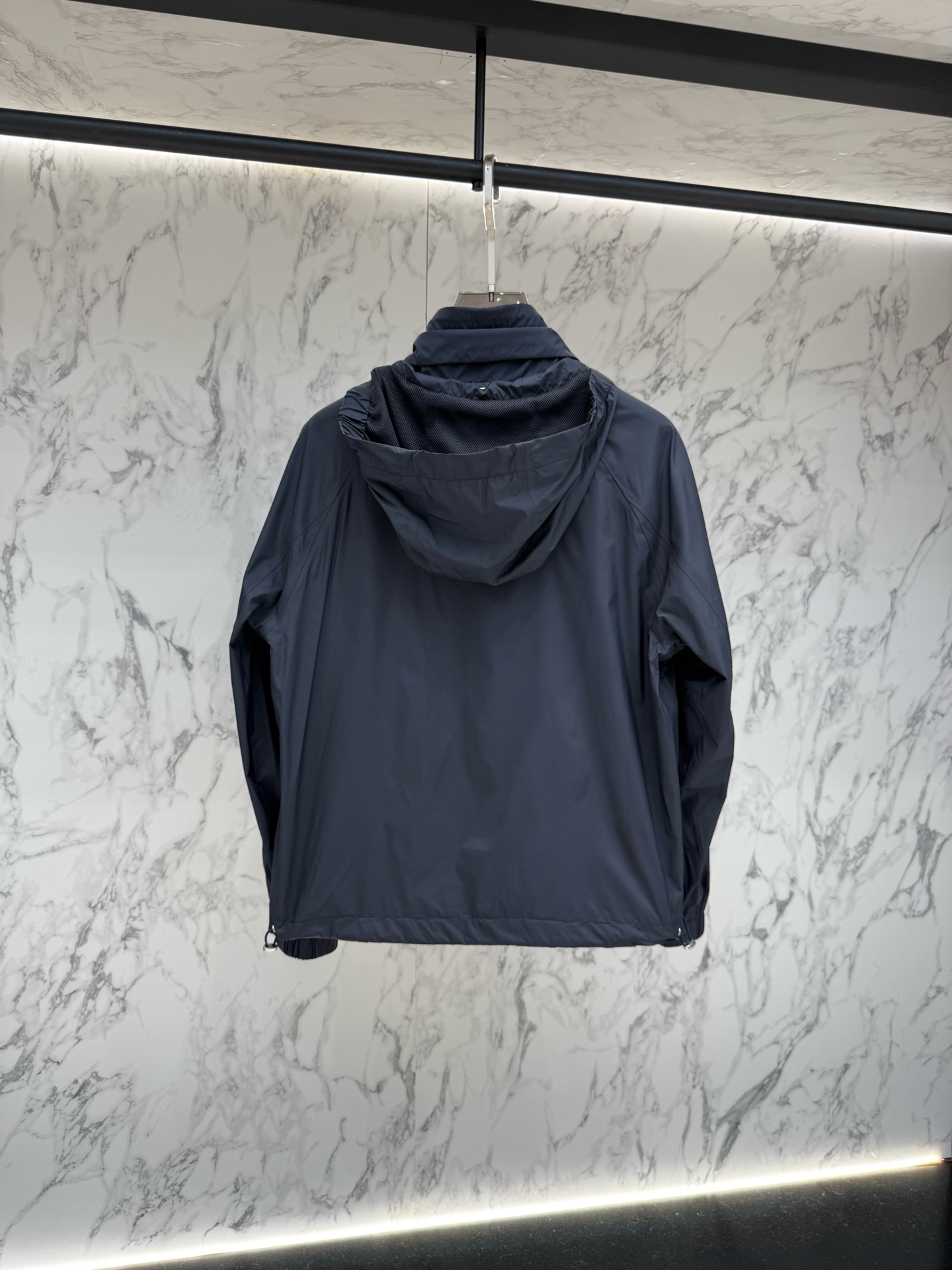 Loro piana 春款2026最新款时尚设计师款夹克外套.处处细节显工艺足够的高级 结构性剪裁的设计