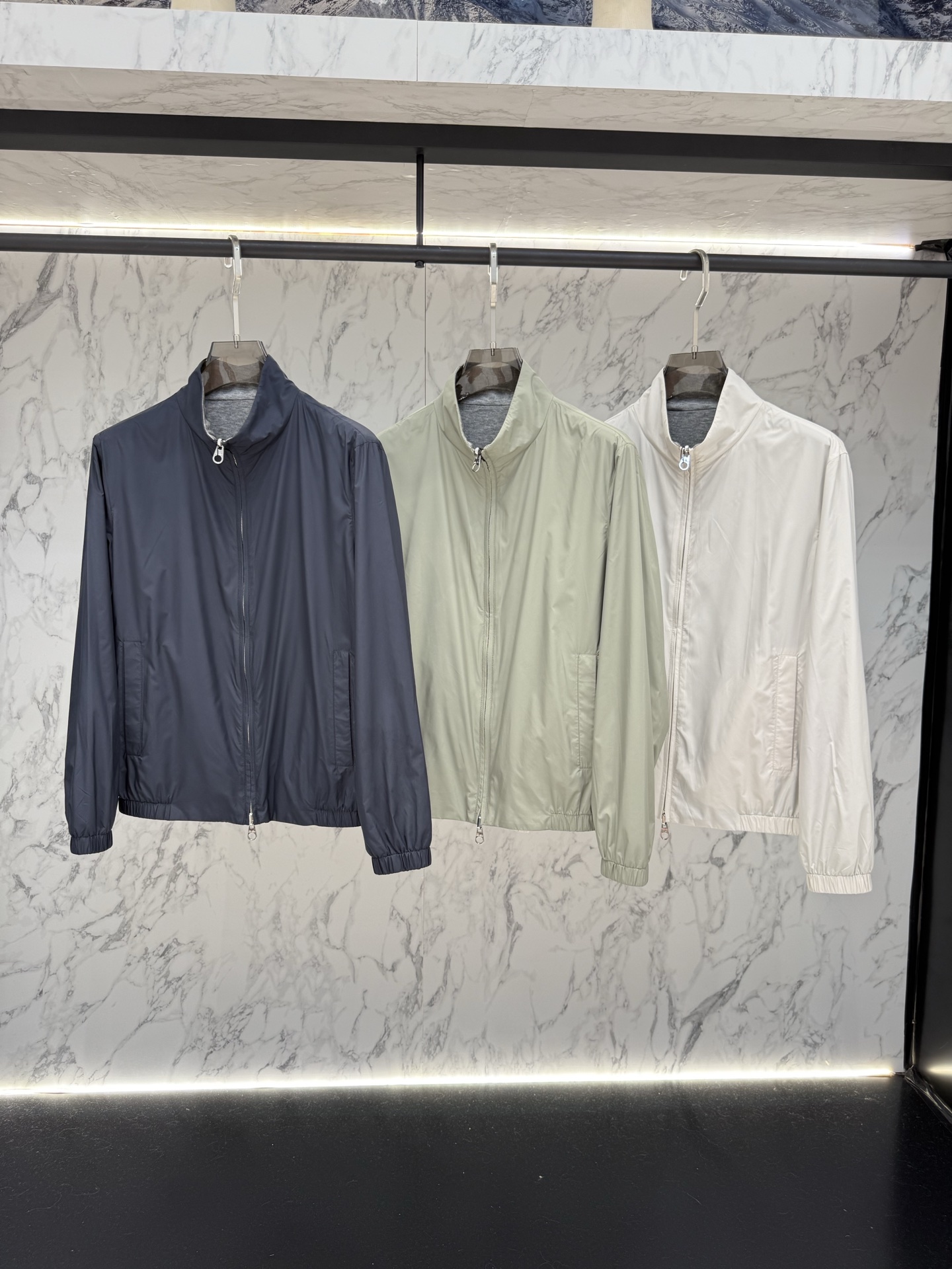 Loro piana 春款2026最新款时尚设计师款夹克外套.处处细节显工艺足够的高级 结构性剪裁的设计