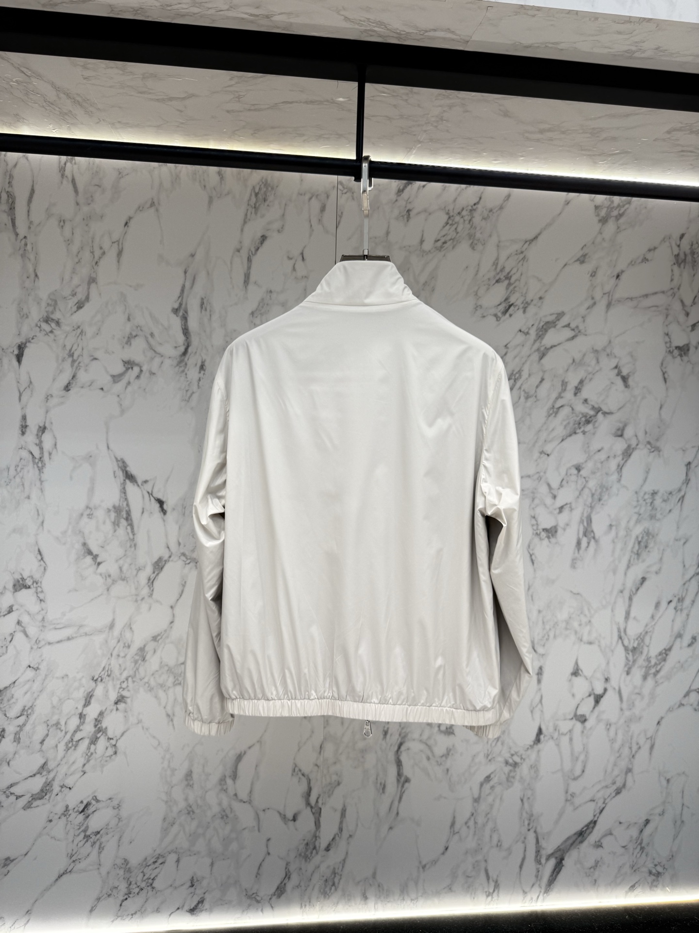 Loro piana 春款2026最新款时尚设计师款夹克外套.处处细节显工艺足够的高级 结构性剪裁的设计