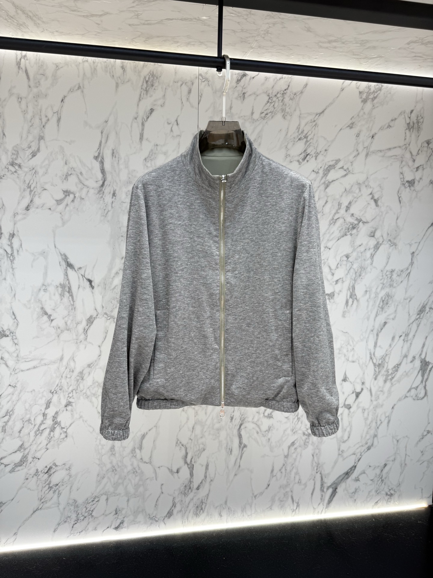 Loro piana 春款2026最新款时尚设计师款夹克外套.处处细节显工艺足够的高级 结构性剪裁的设计