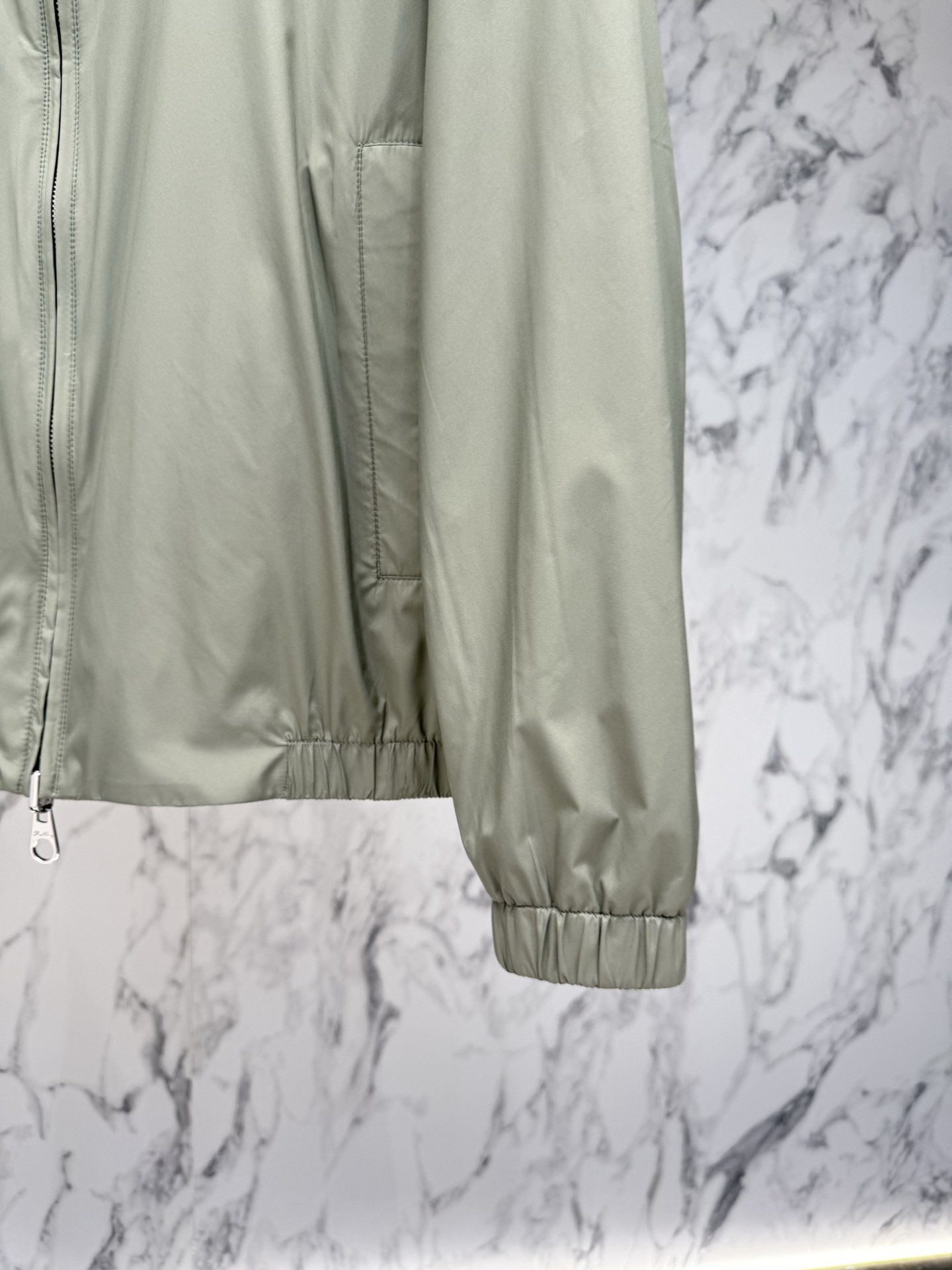 Loro piana 春款2026最新款时尚设计师款夹克外套.处处细节显工艺足够的高级 结构性剪裁的设计