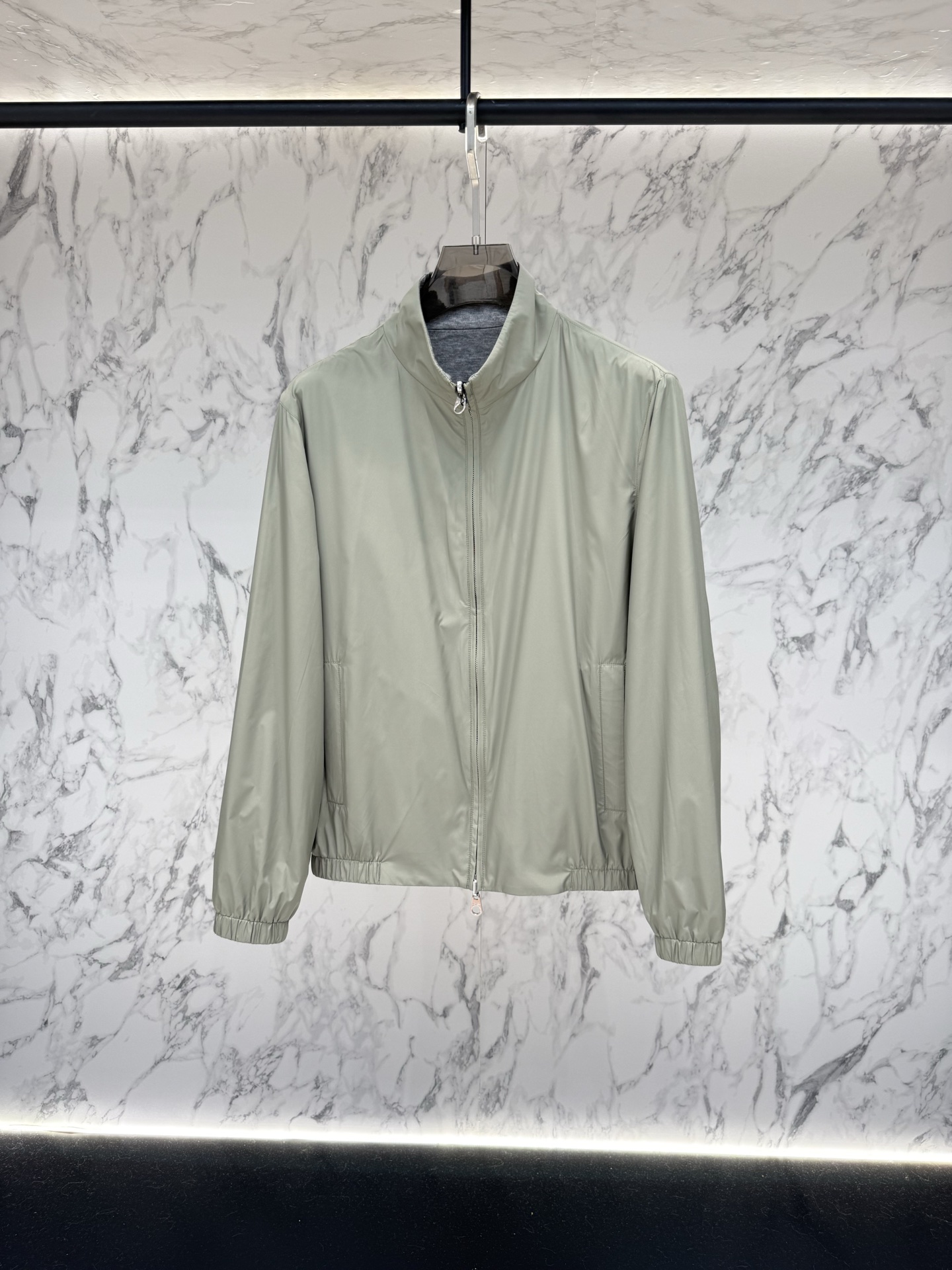 Loro piana 春款2026最新款时尚设计师款夹克外套.处处细节显工艺足够的高级 结构性剪裁的设计