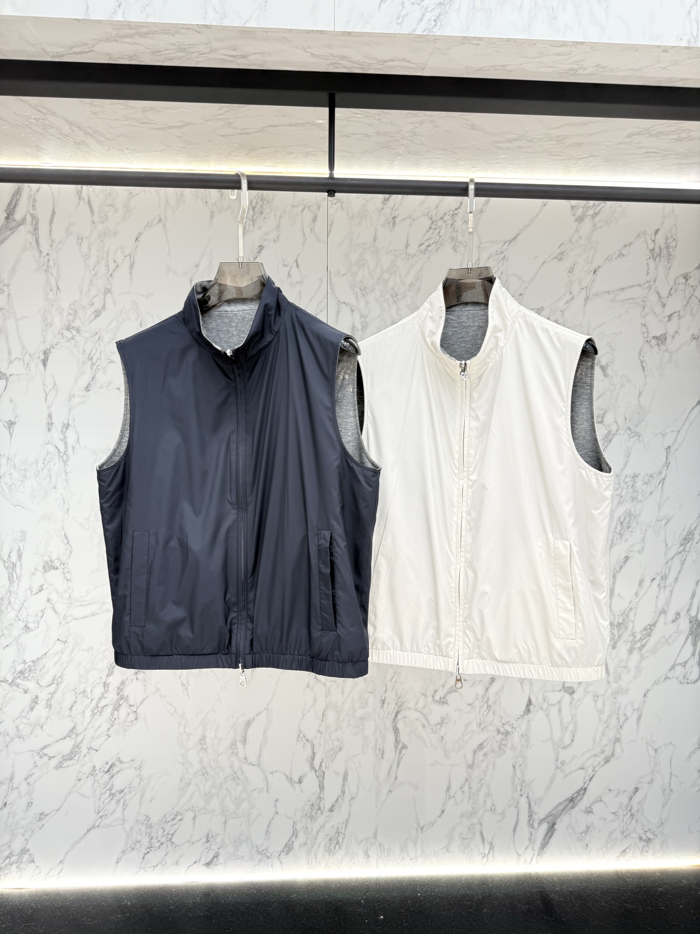 Loro piana 春款2026最新款时尚设计师款夹克外套.处处细节显工艺足够的高级 结构性剪裁的设计