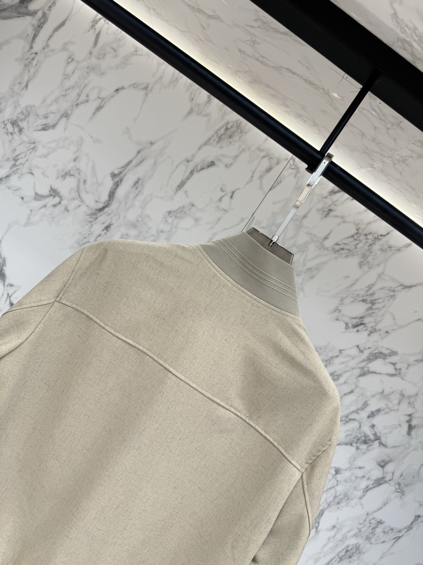 Loro piana 春款2026最新款时尚设计师款夹克外套.处处细节显工艺足够的高级 结构性剪裁的设计