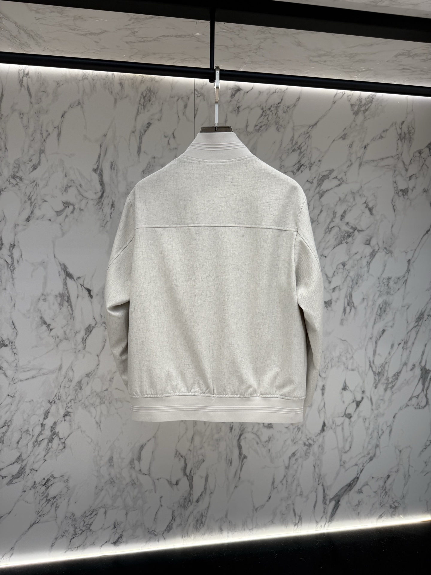 Loro piana 春款2026最新款时尚设计师款夹克外套.处处细节显工艺足够的高级 结构性剪裁的设计