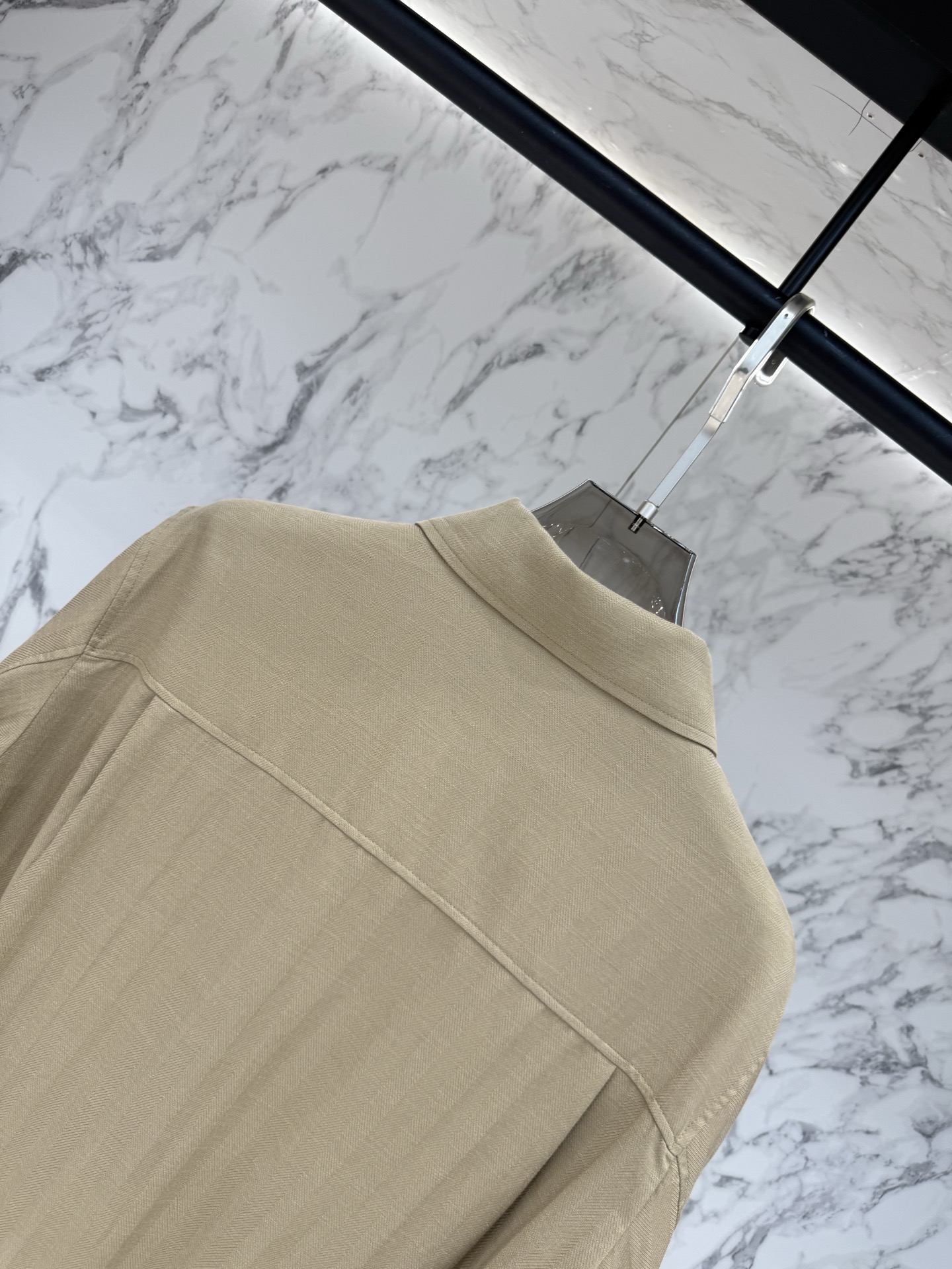 Loro piana 春款2026最新款时尚设计师款夹克外套.处处细节显工艺足够的高级 结构性剪裁的设计