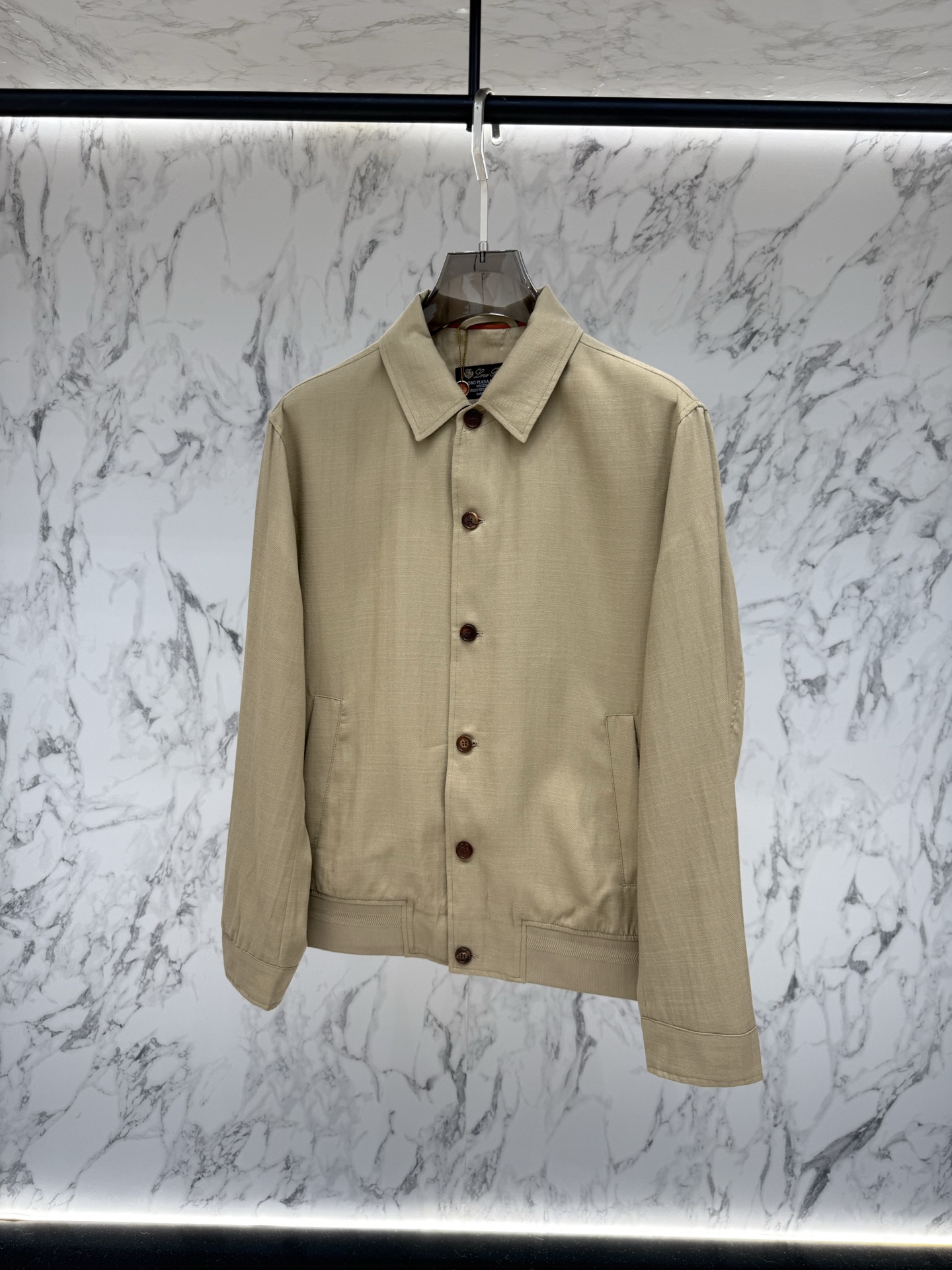 Loro piana 春款2026最新款时尚设计师款夹克外套.处处细节显工艺足够的高级 结构性剪裁的设计