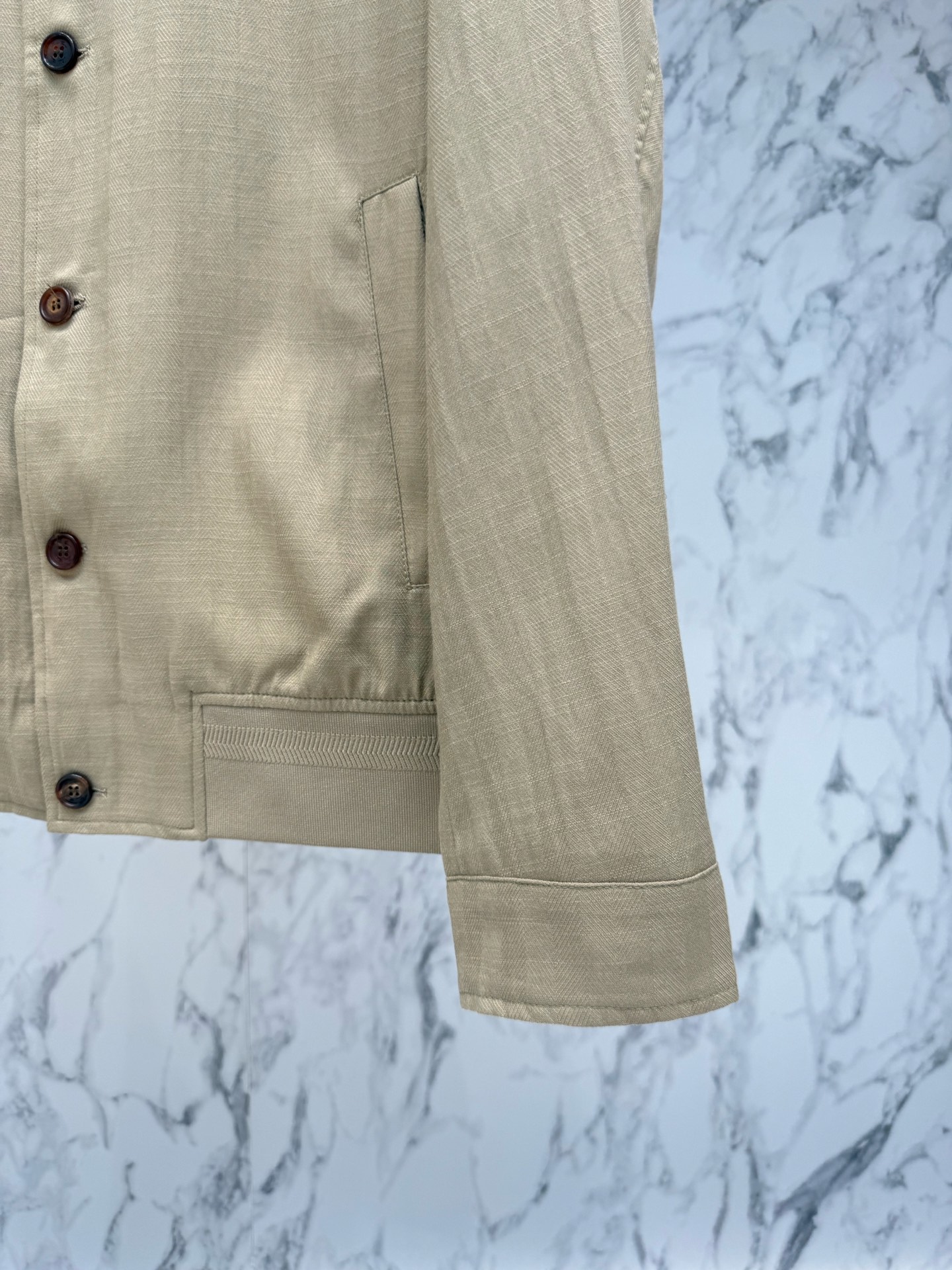 Loro piana 春款2026最新款时尚设计师款夹克外套.处处细节显工艺足够的高级 结构性剪裁的设计