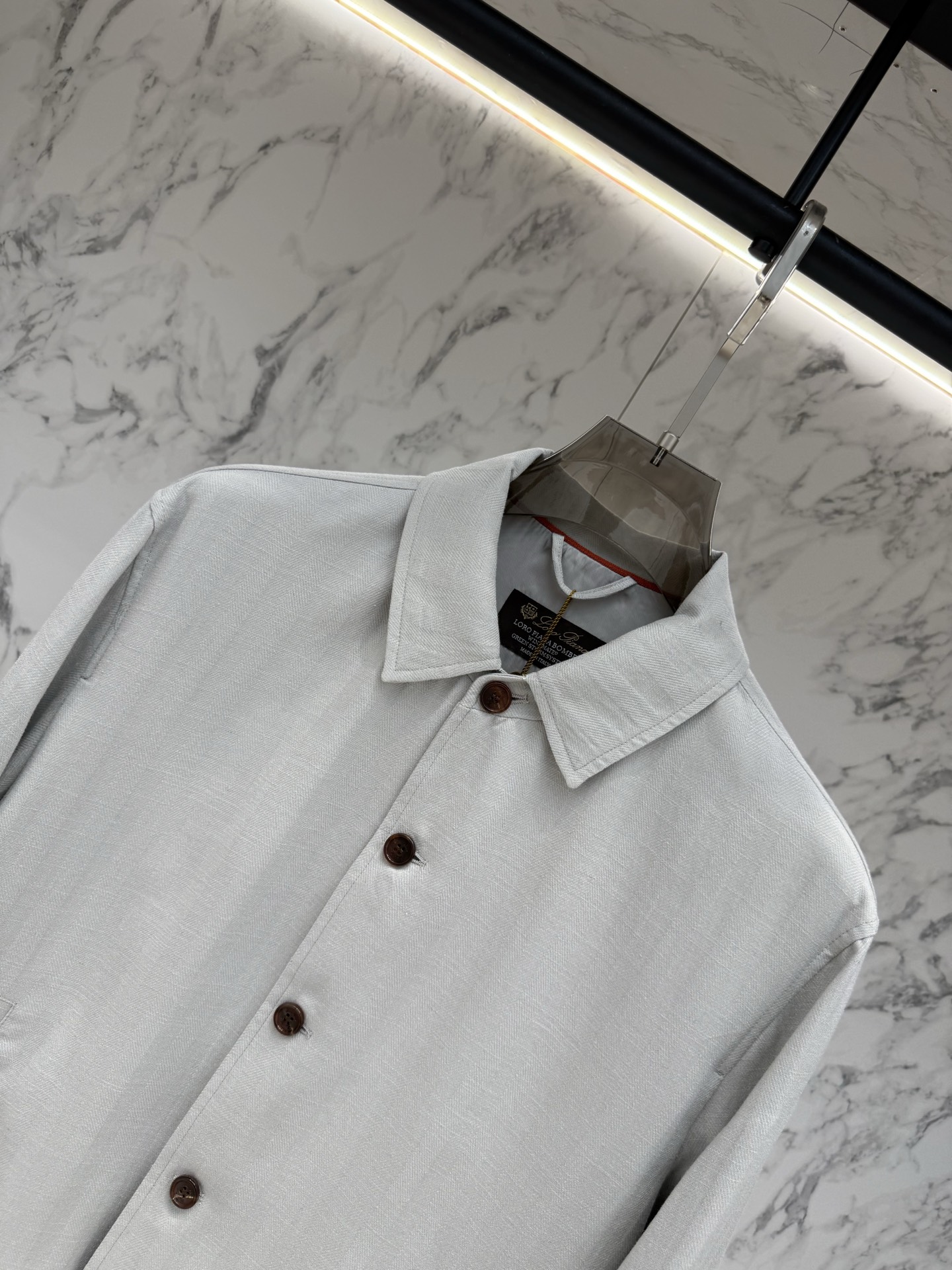 Loro piana 春款2026最新款时尚设计师款夹克外套.处处细节显工艺足够的高级 结构性剪裁的设计