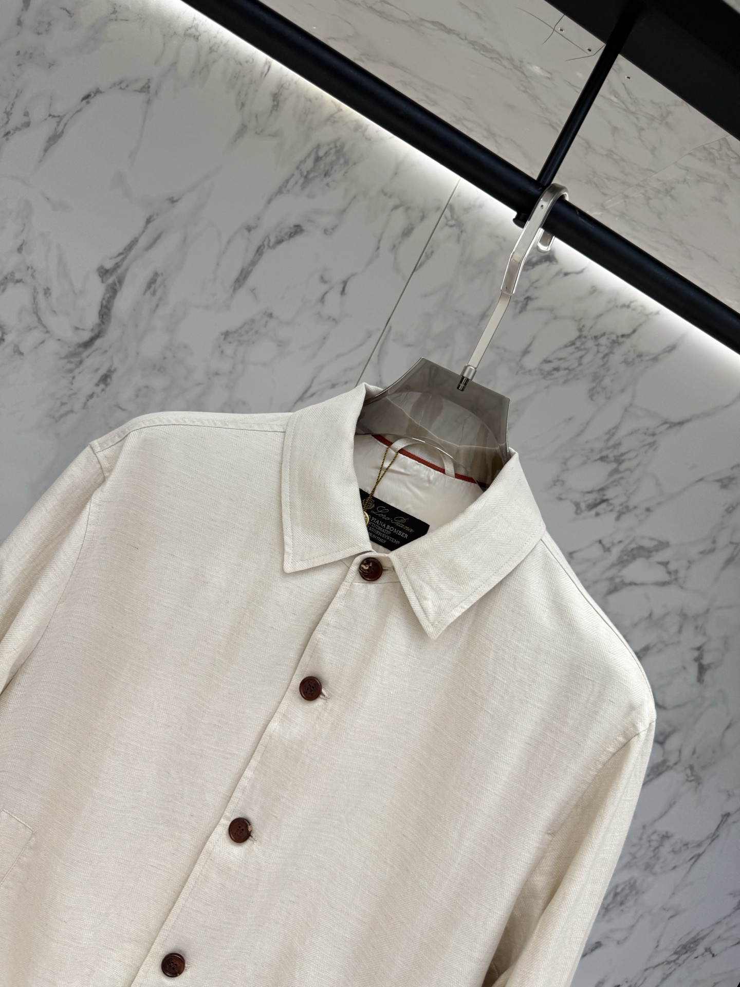 Loro piana 春款2026最新款时尚设计师款夹克外套.处处细节显工艺足够的高级 结构性剪裁的设计