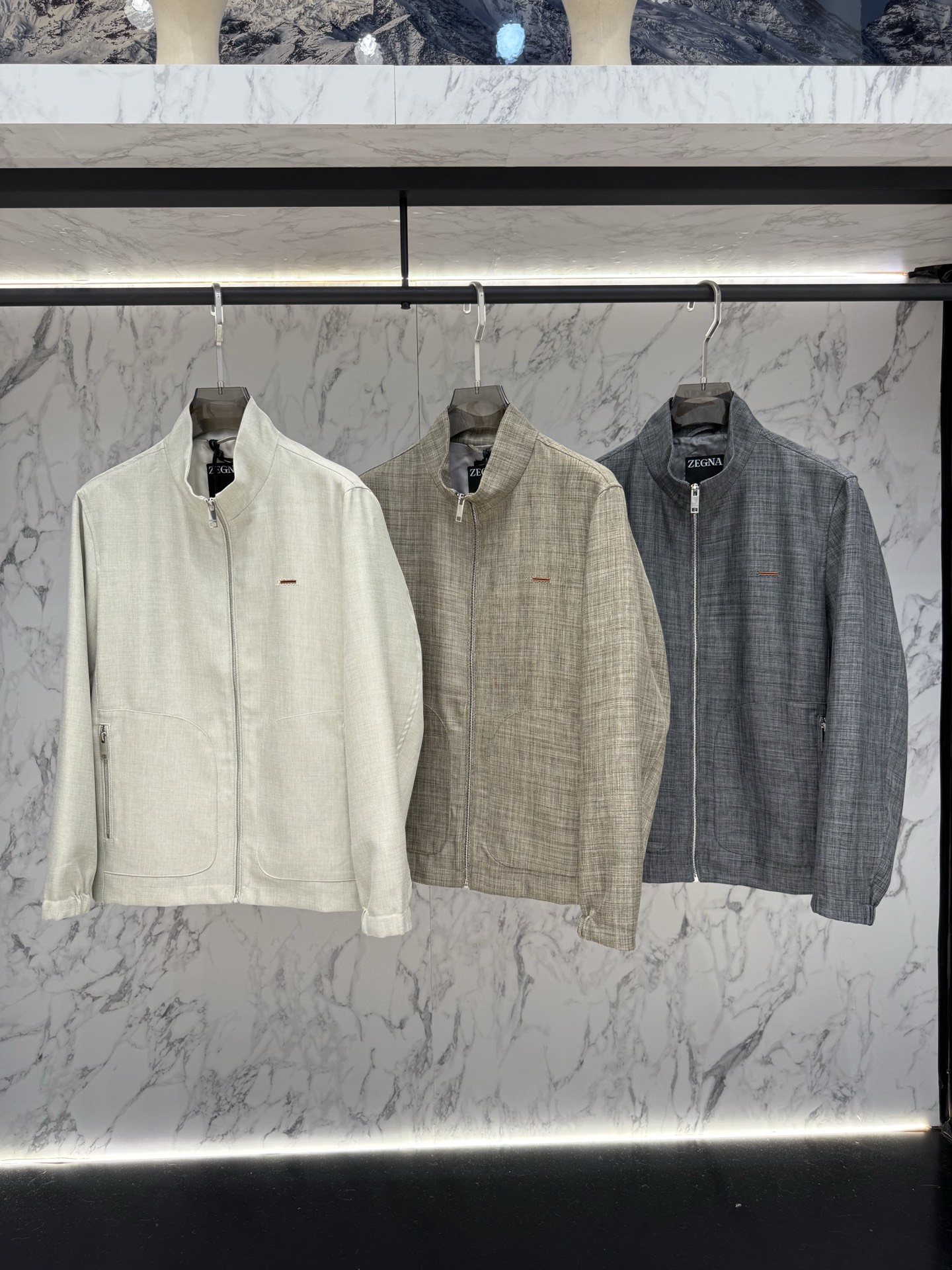 Zegna 春款2026最新款时尚设计师款夹克外套.处处细节显工艺足够的高级 结构性剪裁的设计改变来展现