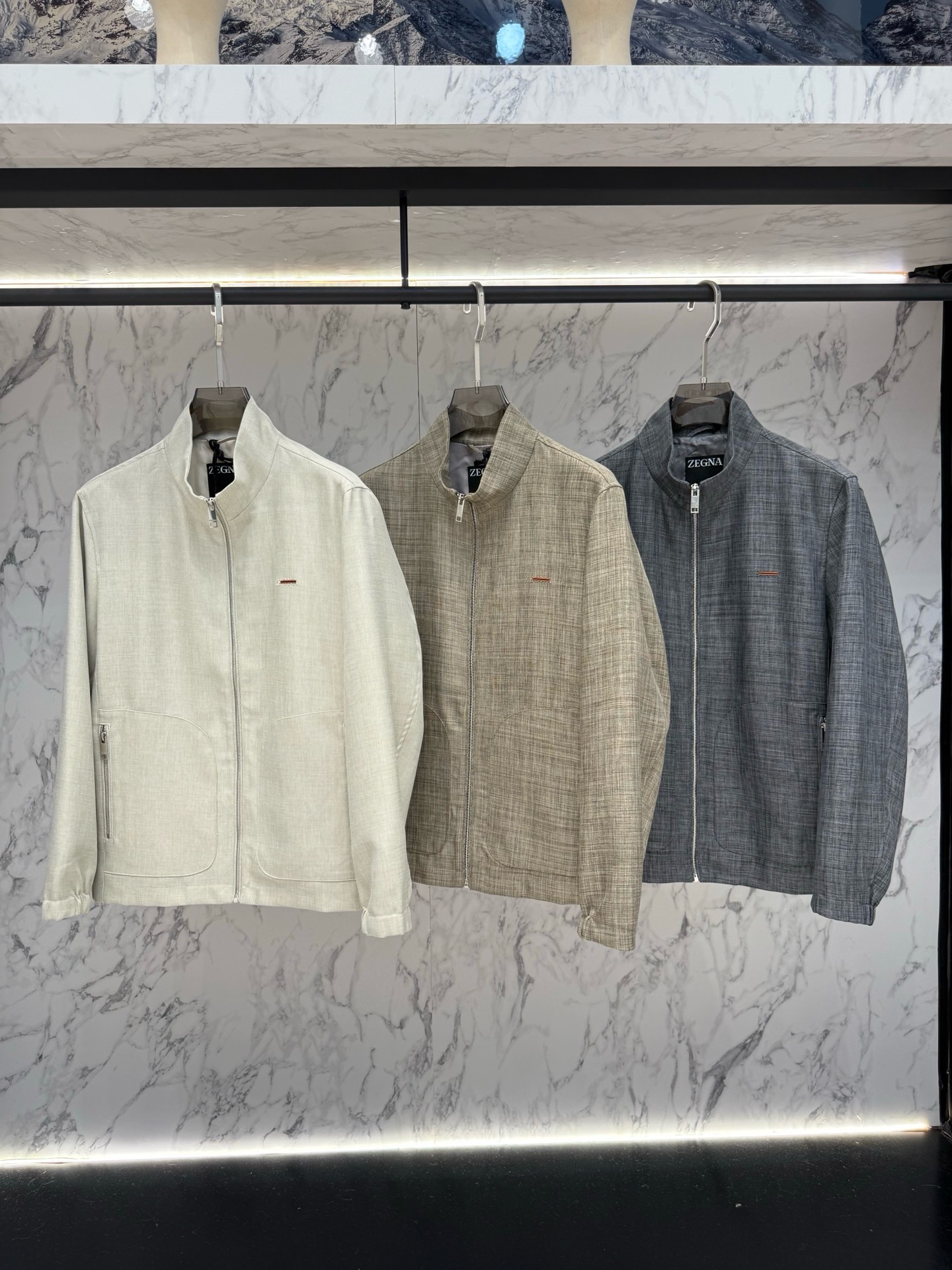 Zegna 春款2026最新款时尚设计师款夹克外套.处处细节显工艺足够的高级 结构性剪裁的设计改变来展现