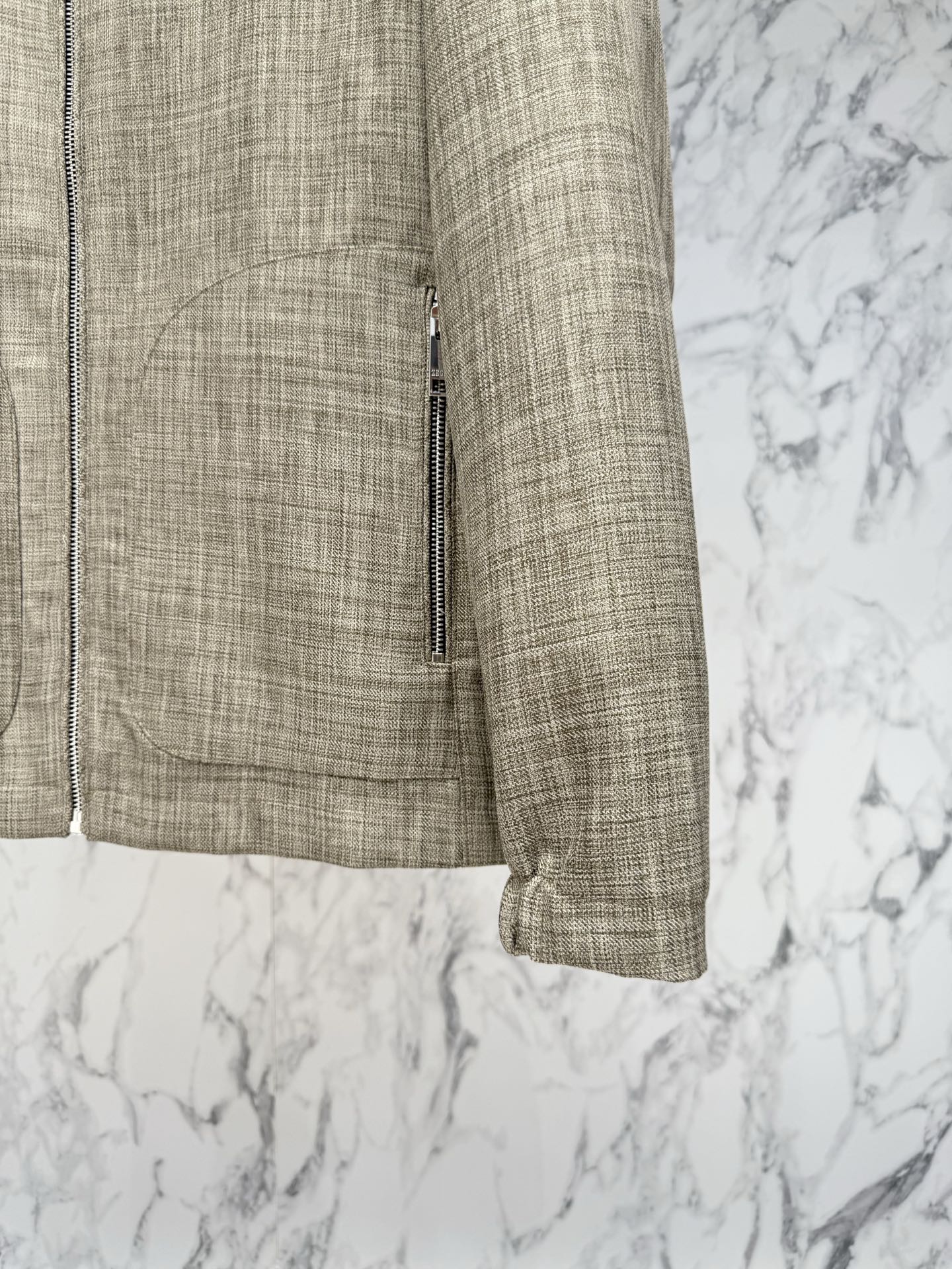Zegna 春款2026最新款时尚设计师款夹克外套.处处细节显工艺足够的高级 结构性剪裁的设计改变来展现