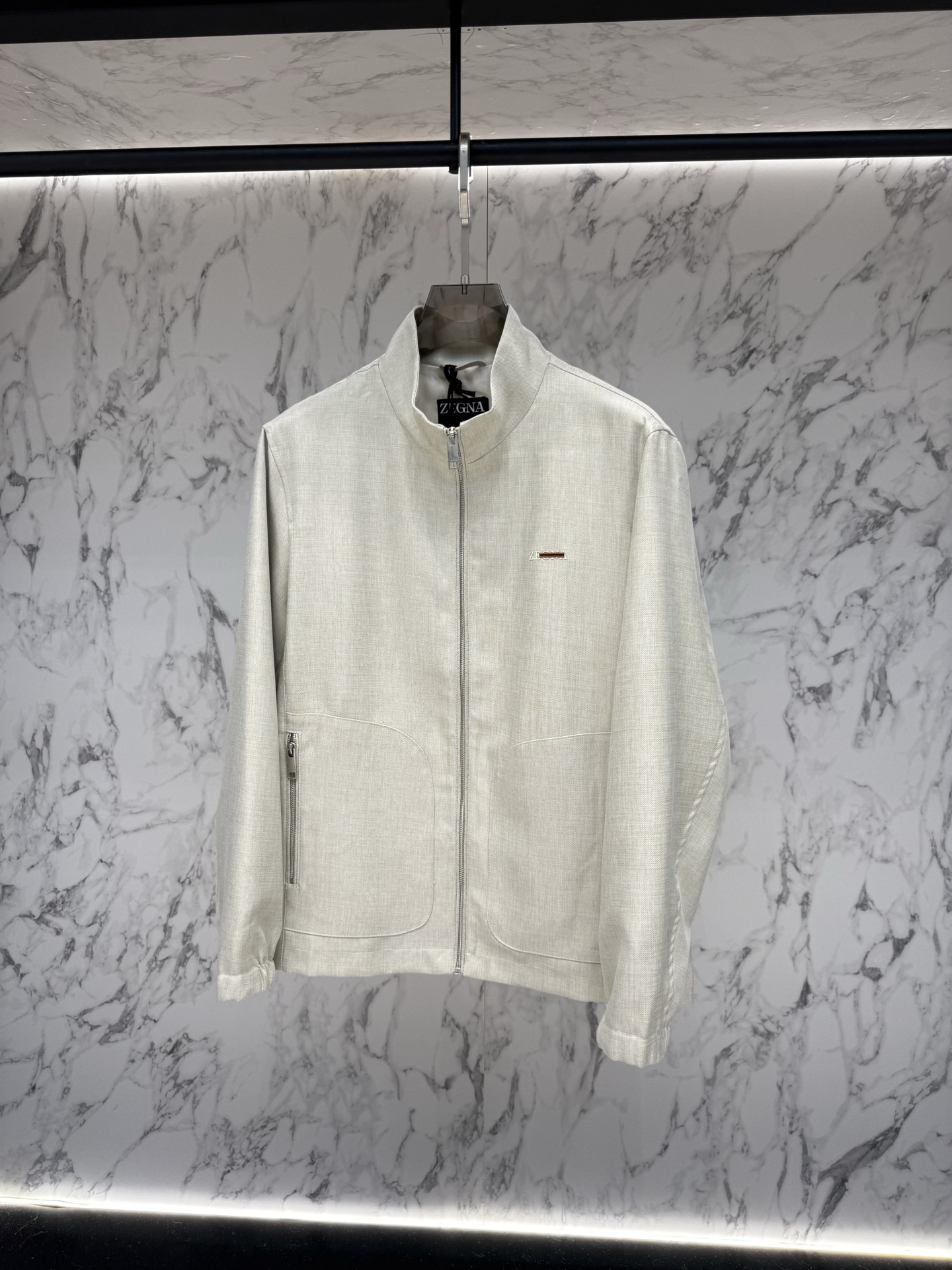 Zegna 春款2026最新款时尚设计师款夹克外套.处处细节显工艺足够的高级 结构性剪裁的设计改变来展现