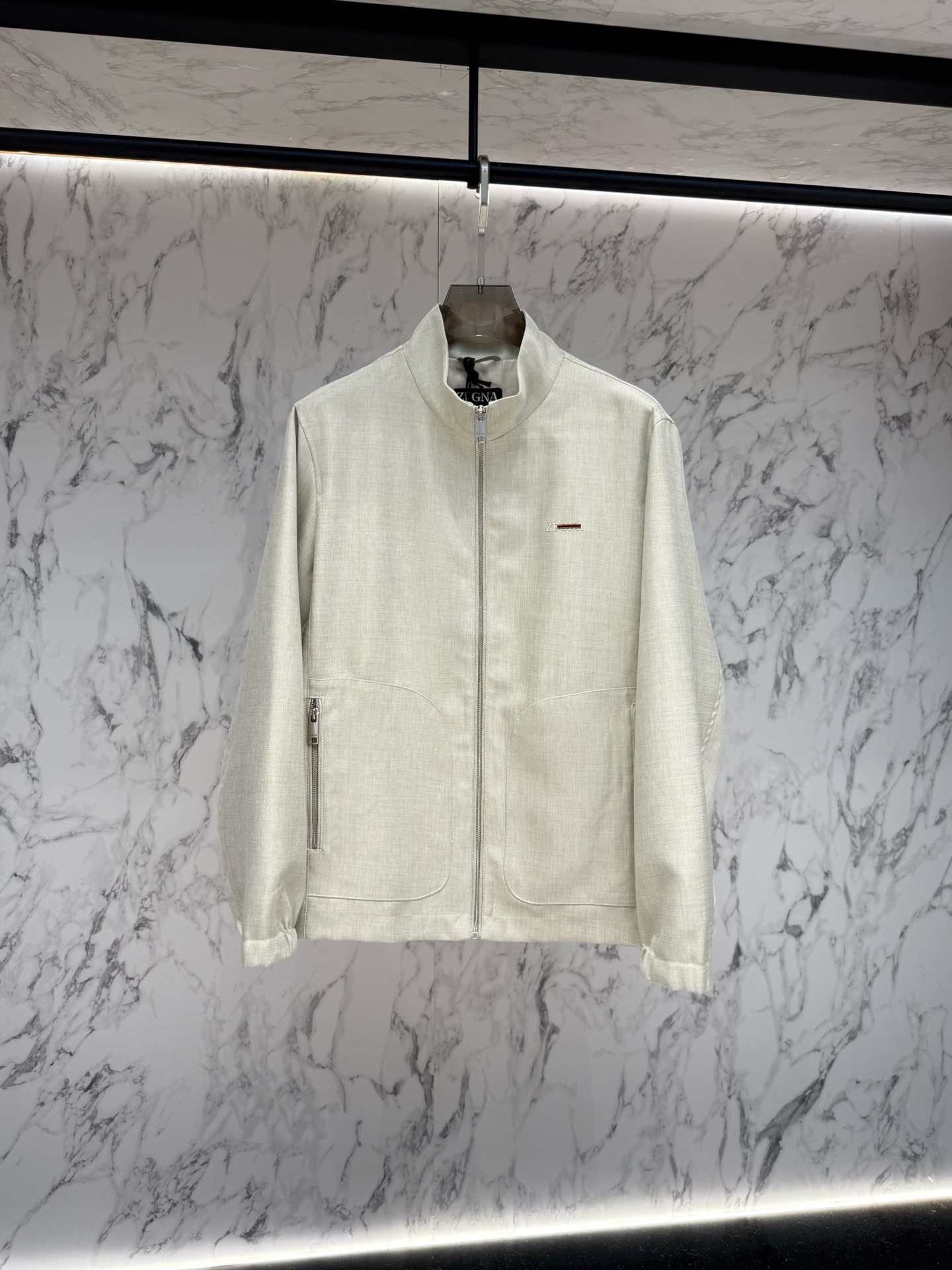 Zegna 春款2026最新款时尚设计师款夹克外套.处处细节显工艺足够的高级 结构性剪裁的设计改变来展现