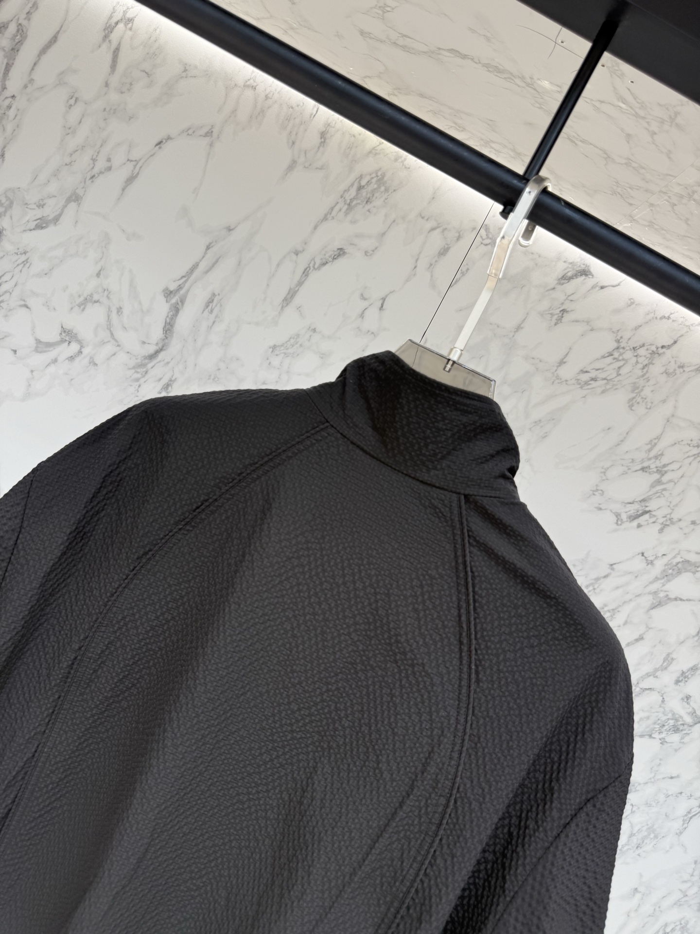 Zegna 春款2026最新款时尚设计师款夹克外套.处处细节显工艺足够的高级 结构性剪裁的设计改变来展现