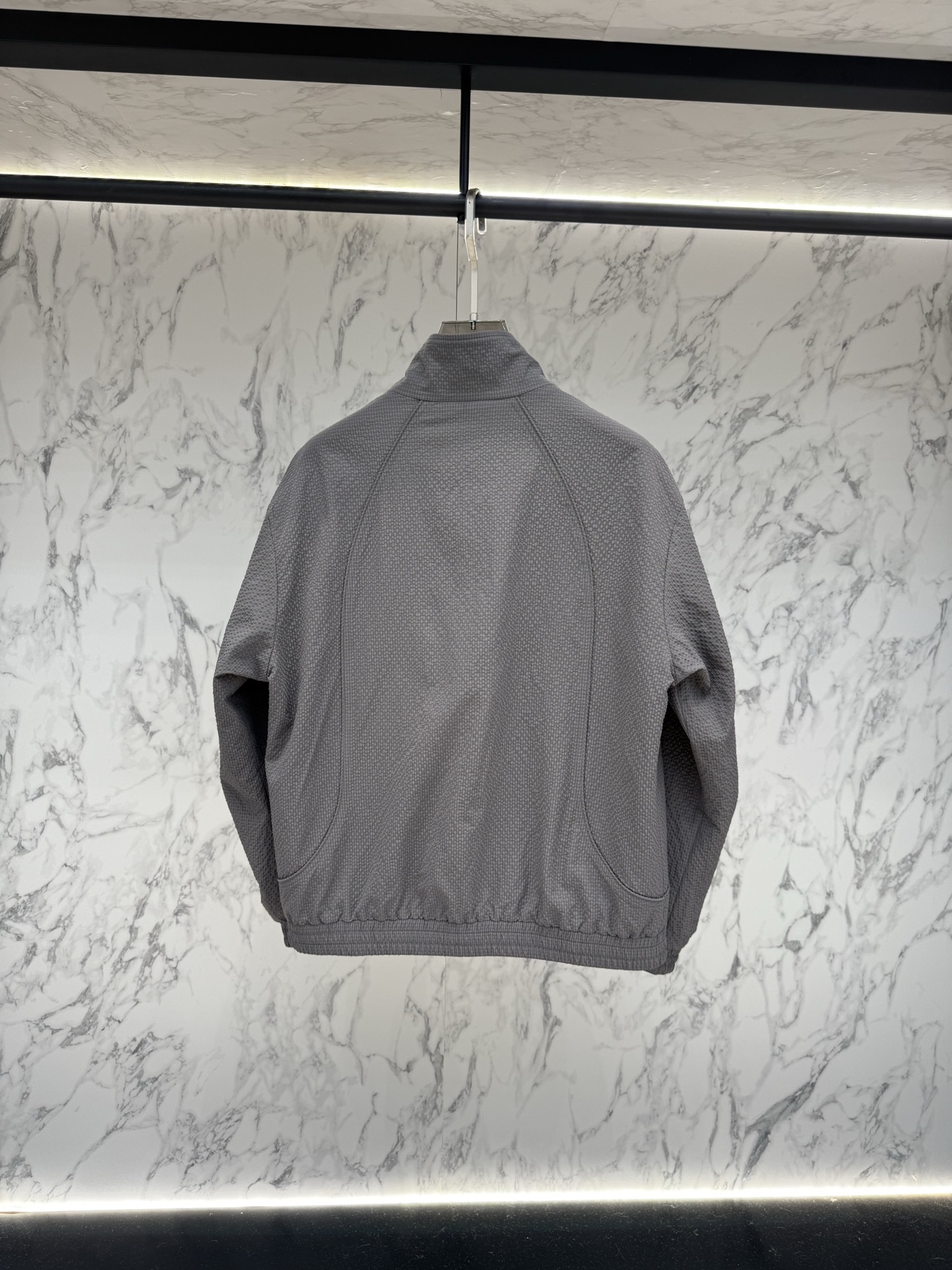 Zegna 春款2026最新款时尚设计师款夹克外套.处处细节显工艺足够的高级 结构性剪裁的设计改变来展现