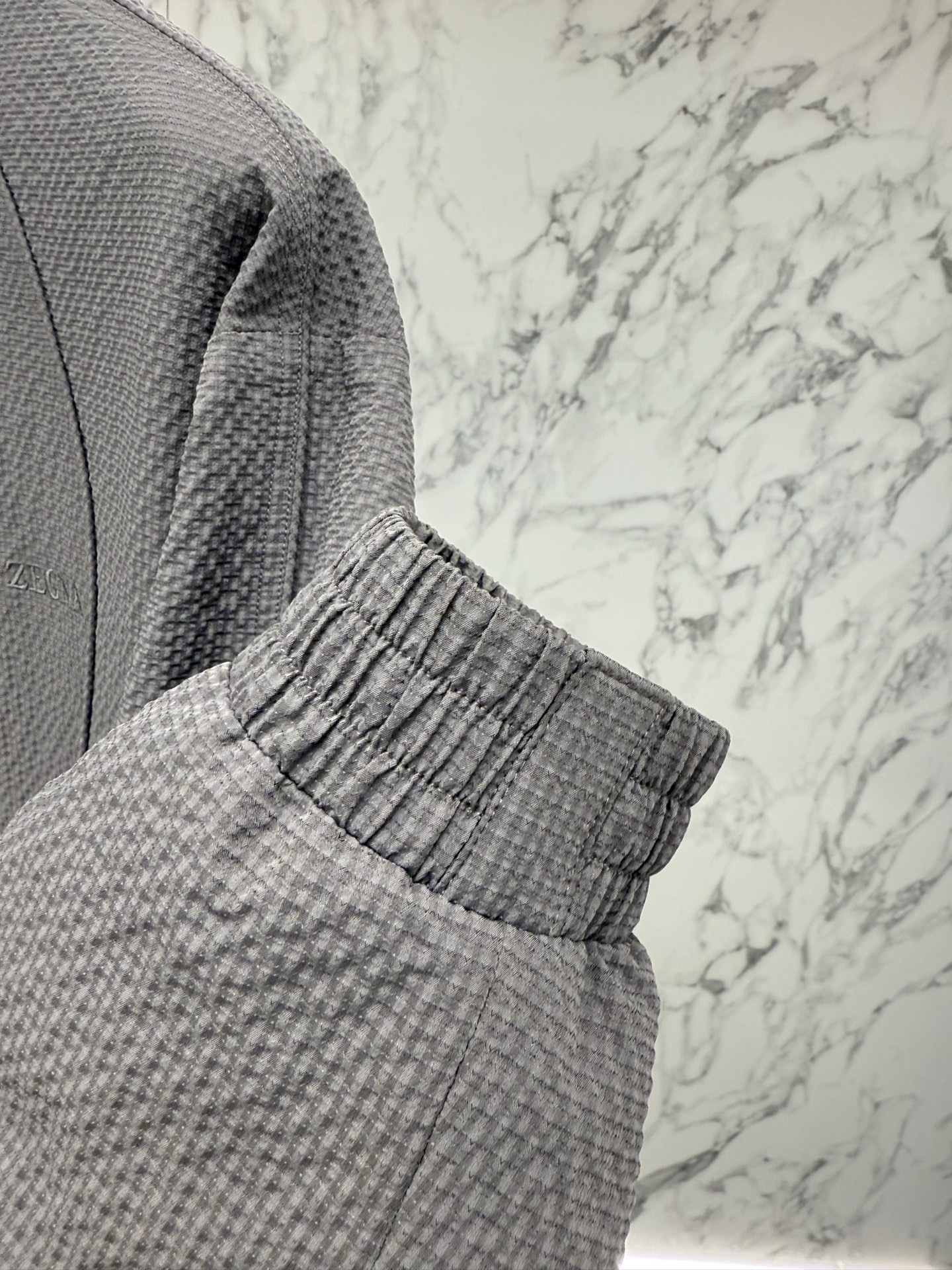 Zegna 春款2026最新款时尚设计师款夹克外套.处处细节显工艺足够的高级 结构性剪裁的设计改变来展现