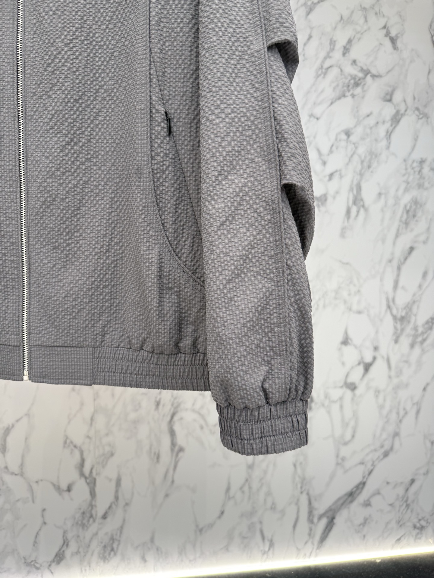 Zegna 春款2026最新款时尚设计师款夹克外套.处处细节显工艺足够的高级 结构性剪裁的设计改变来展现