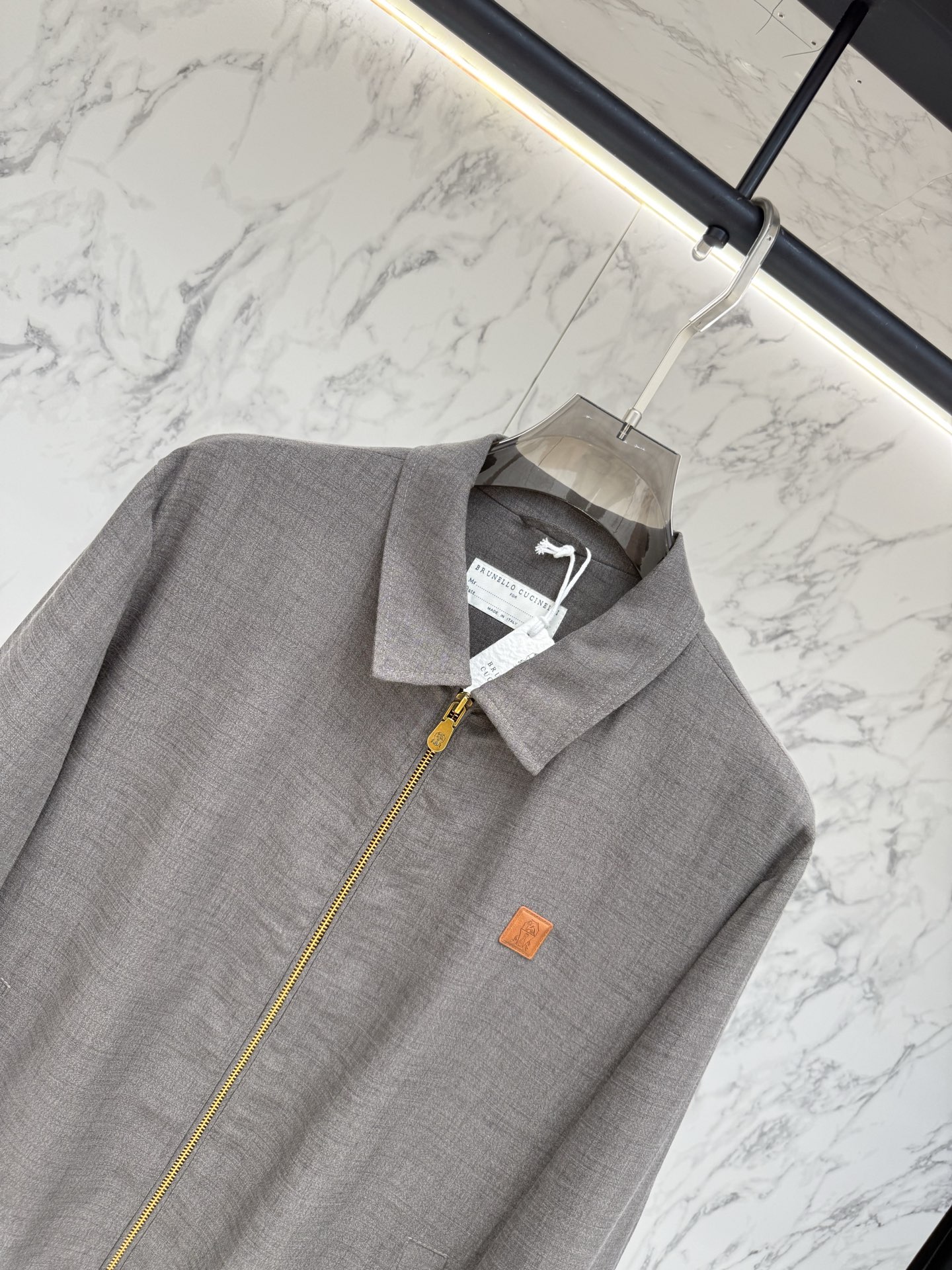 Zegna 春款2026最新款时尚设计师款夹克外套.处处细节显工艺足够的高级 结构性剪裁的设计改变来展现