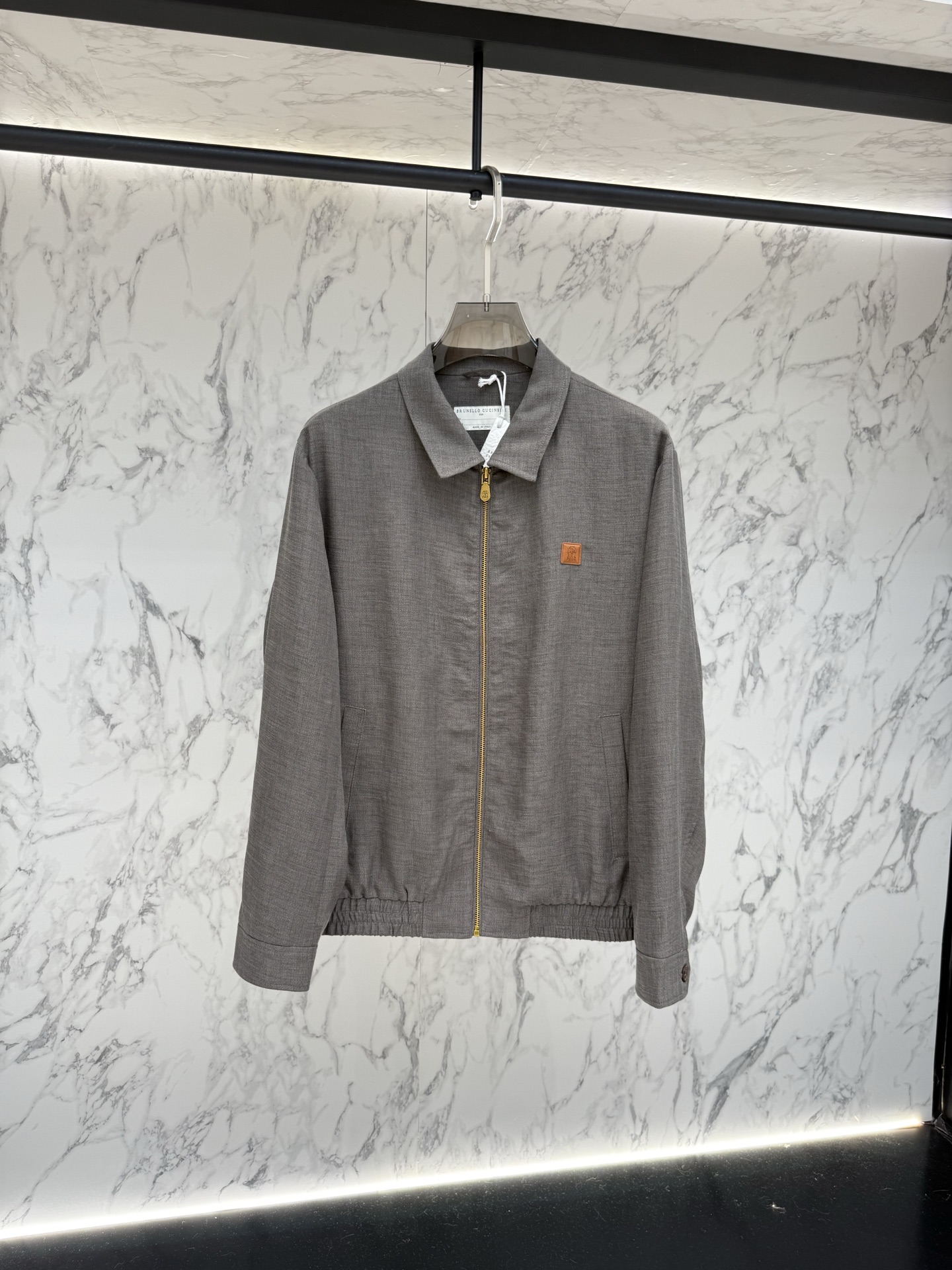 Zegna 春款2026最新款时尚设计师款夹克外套.处处细节显工艺足够的高级 结构性剪裁的设计改变来展现