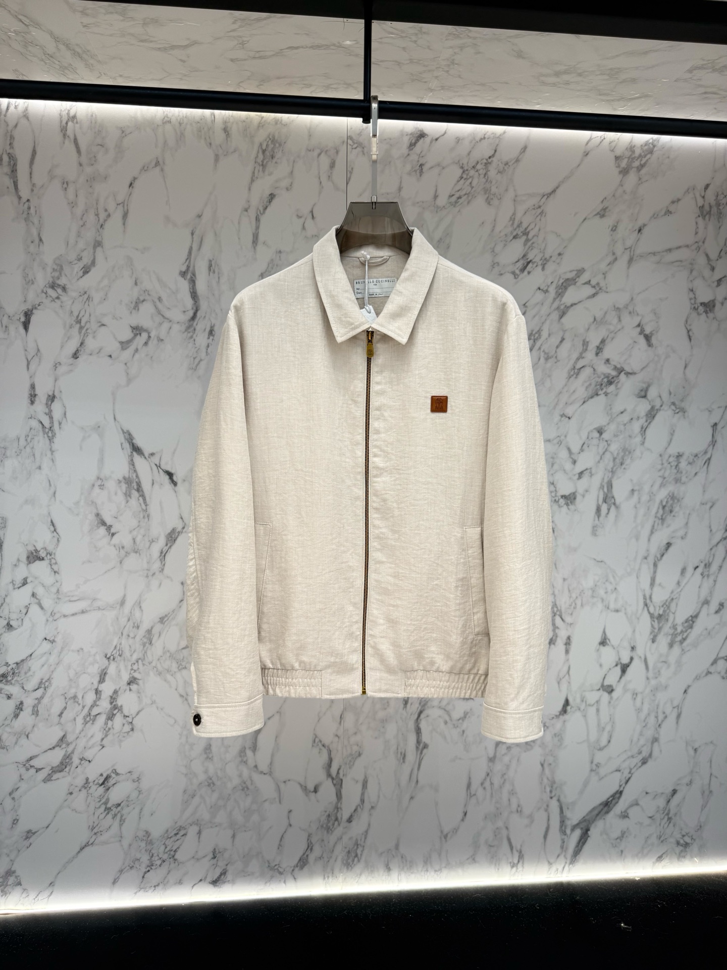 Zegna 春款2026最新款时尚设计师款夹克外套.处处细节显工艺足够的高级 结构性剪裁的设计改变来展现