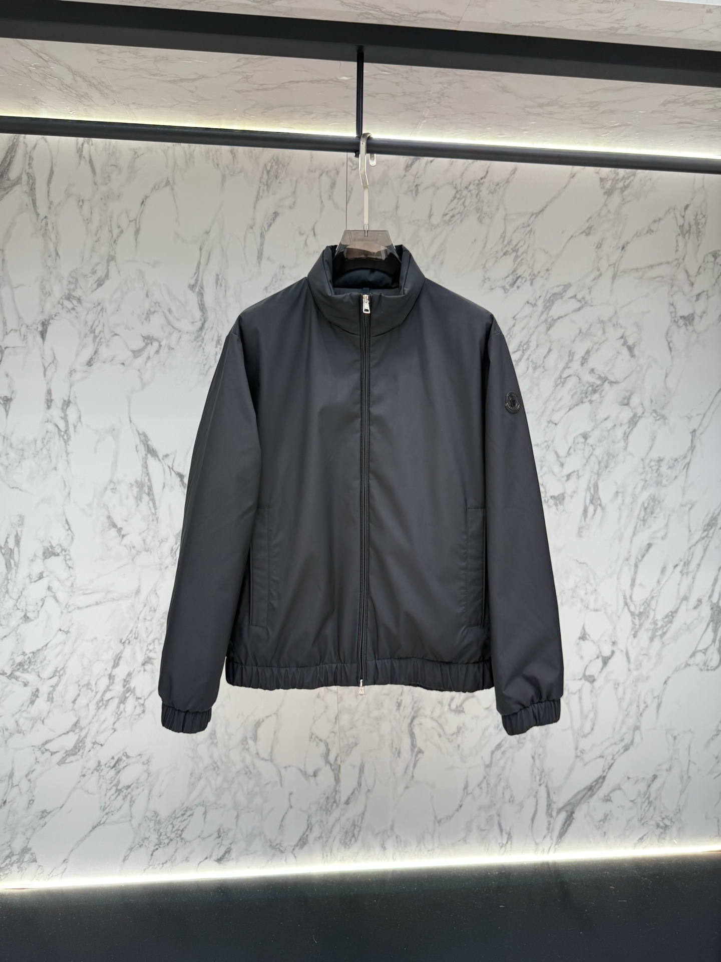 Пуховик Moncler