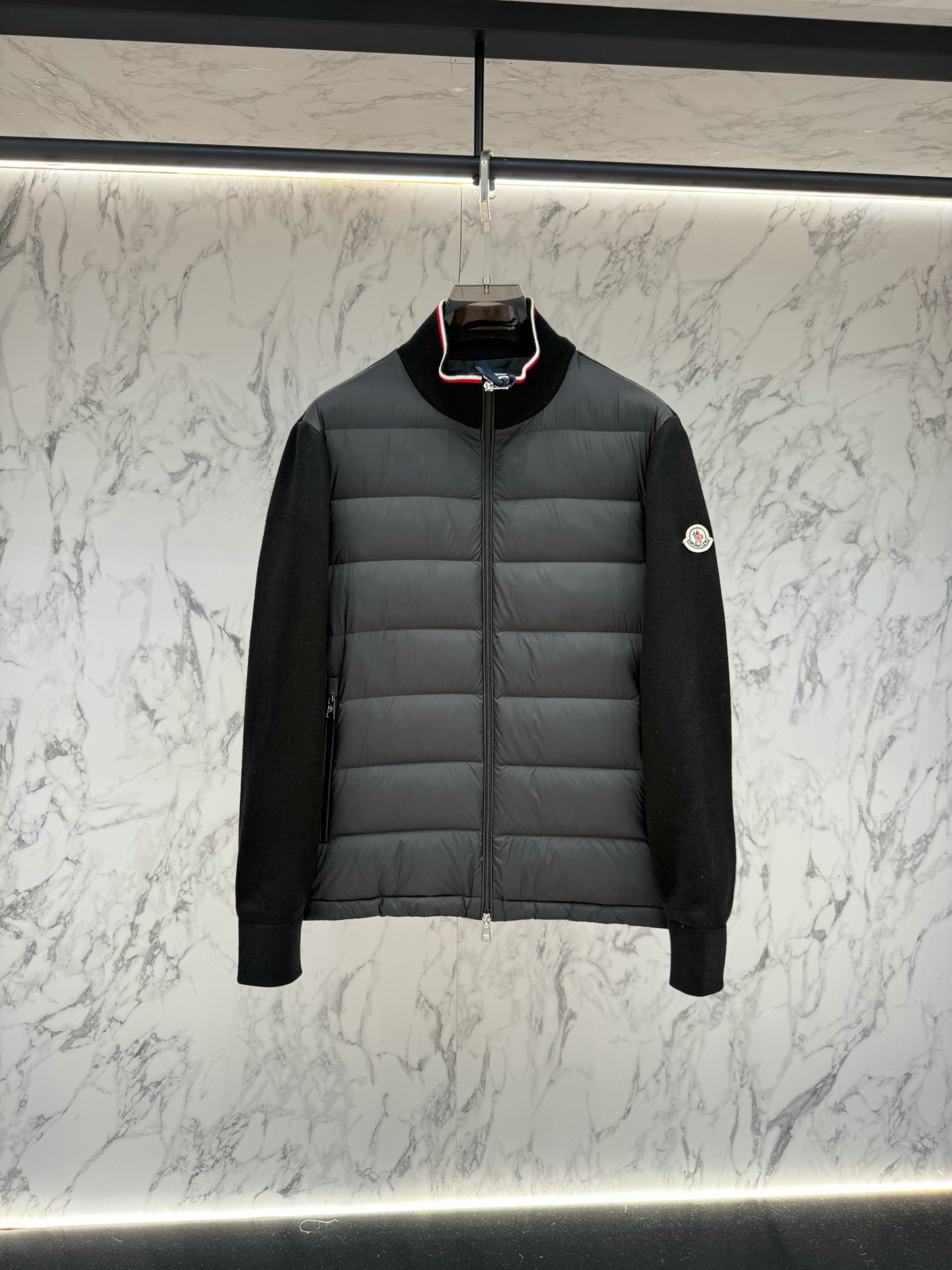 Пуховик Moncler