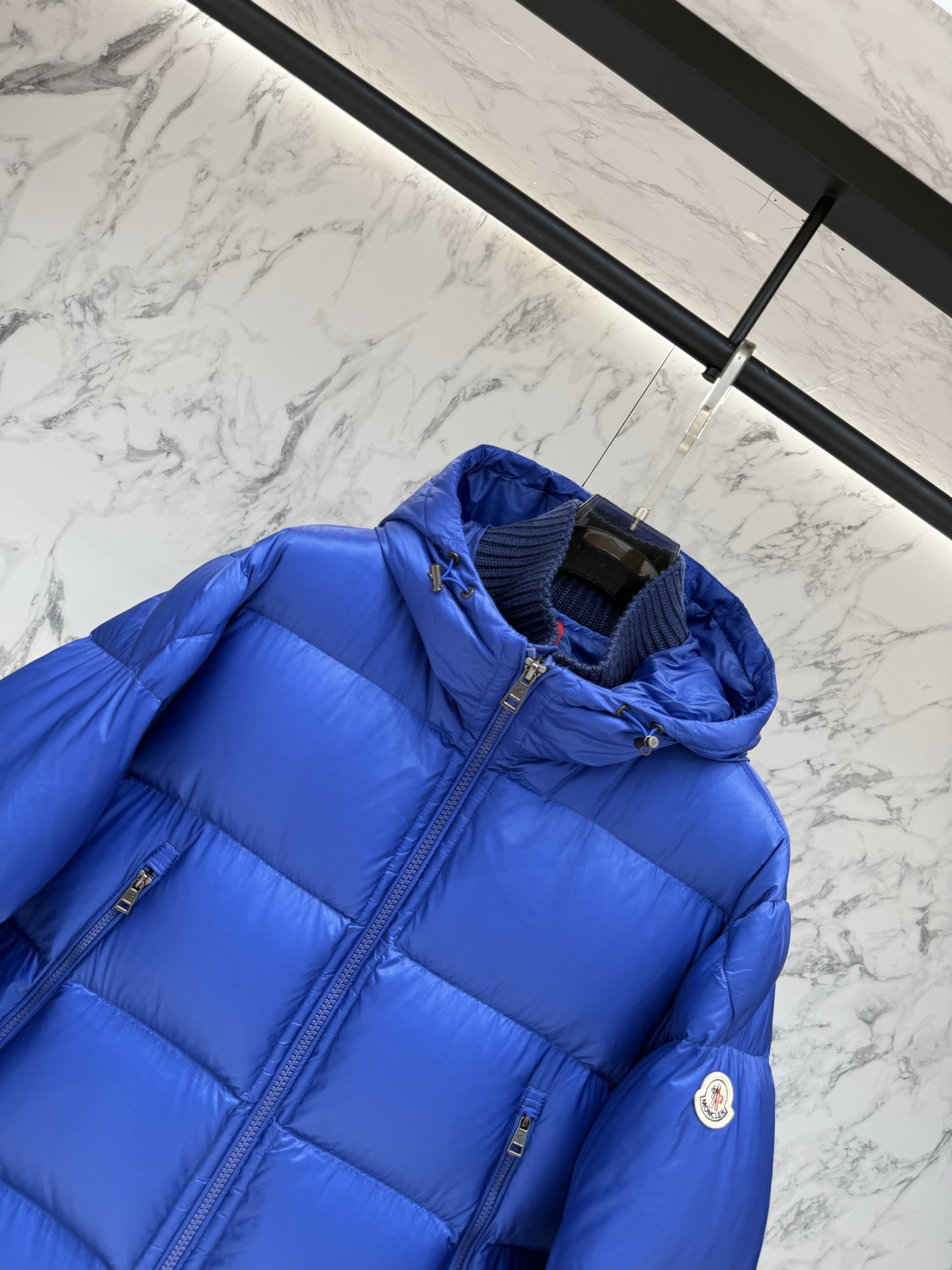 Пуховик Moncler