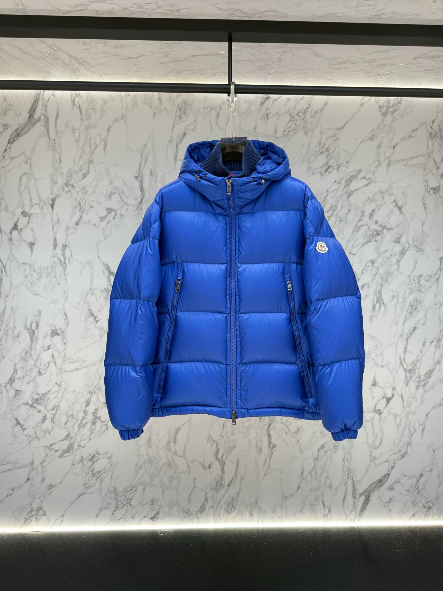 Пуховик Moncler