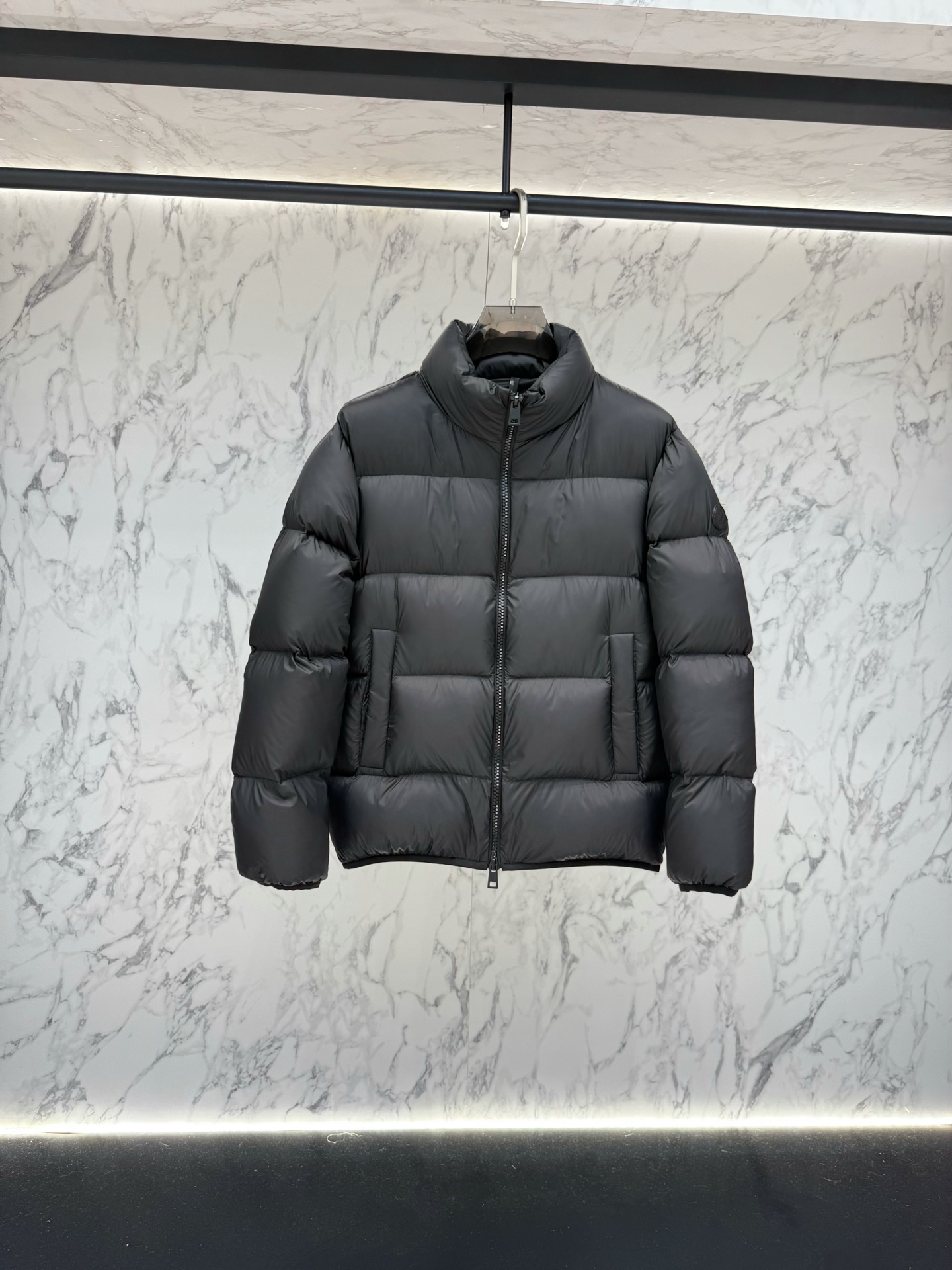 Пуховик Moncler