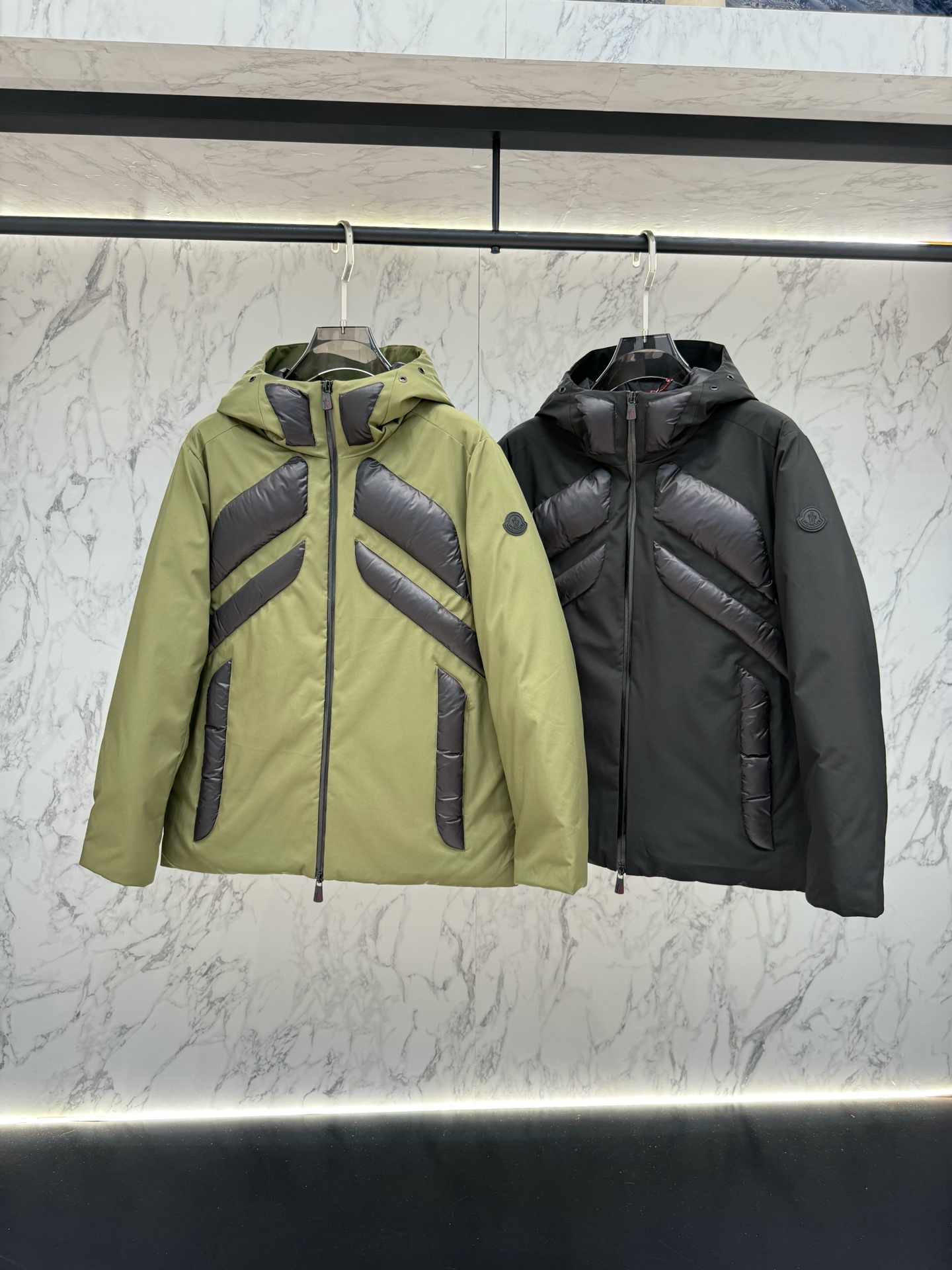 Пуховик Moncler