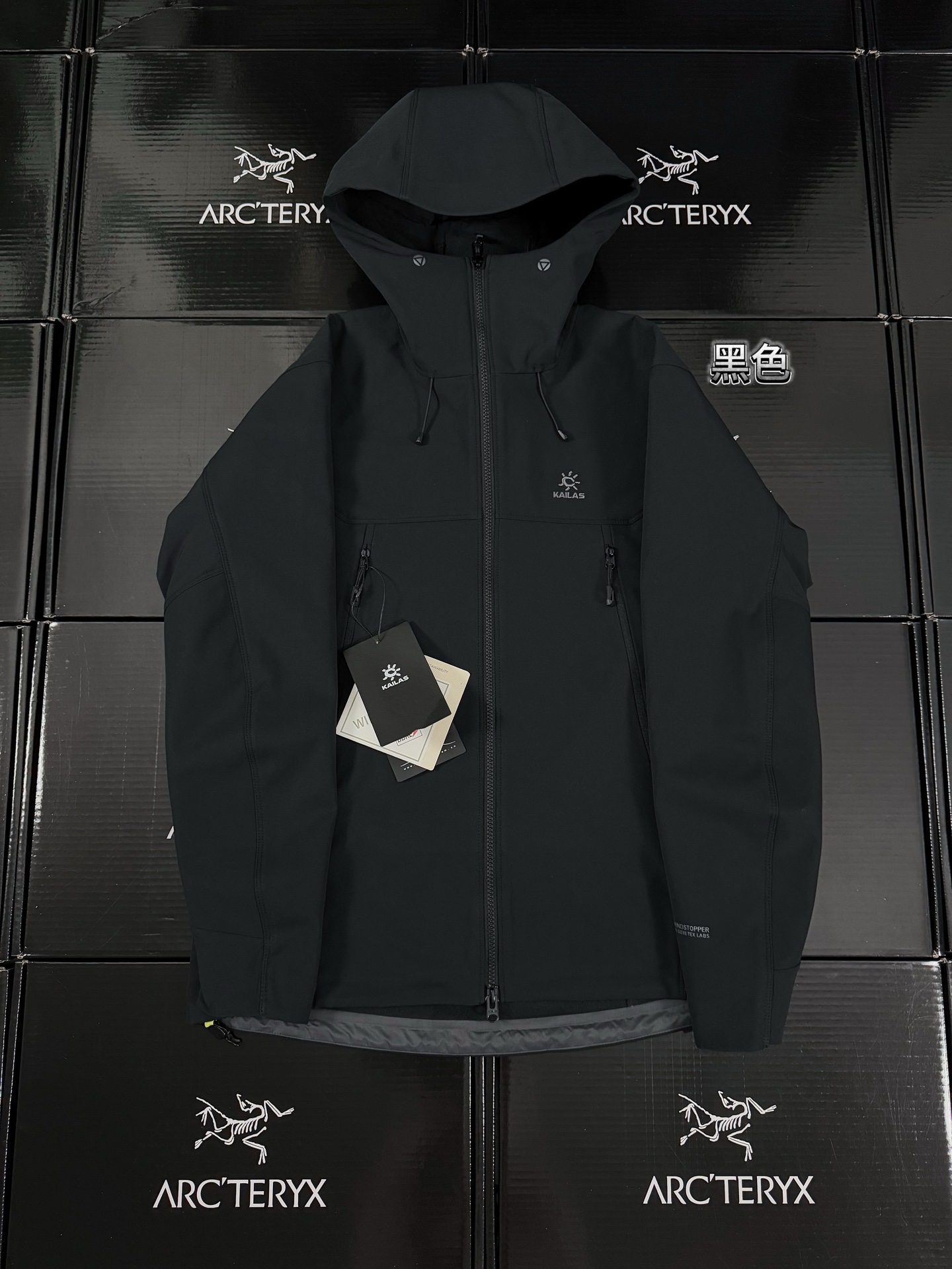 NO:508175,M8 IC-MAX Size S to 3XL New Outdoor Force!  Domestic ceiling!  KAILAS M8 IC-MAX series GTX soft shell ice climbing embroidered soft shell jacket Online + Professional-grade outdoor soft shell jacket specially designed for ice climbing, medium and high altitude climbers!  Windstopper outdoor fabric provided by GTX!  Windproof, waterproof, light snowproof!  Keep warm and warm!  The elastic soft shell fabric underarm splicing is breathable and elastic for hand lifting. Ten thousand needle embroidered arm GTX print 3D snow cap fits the head without affecting sight. High hat collar protects the neck and face, and windproof drills. 3D three-dimensional bent sleeves and elbows bend 15 degrees to reserve space. Double-side high-open zipper pocket beauty storage space. Horseshoe-shaped cuff pressing process Bright color windproof drawstring hem pressing process. S size shoulder width 46 bust 110 clothes long 72 sleeve length 63 Recommended 110 catties M size shoulder width 47 bust 114 clothes long 73 sleeve length 64 Recommended 130 catties L size shoulder width 48 bust 118 clothes long 74 sleeve length 65 Recommended 150 catties XL size shoulder width 49 bust 123 clothes long 75 sleeve length 66 Recommended 170 catties XXL  Size shoulder width 50 bust 128 clothes 77 sleeve length 67 recommended within 190 catties 3XL size shoulder width 52 bust 133 clothes 78 sleeve length 68 recommended within 210 catties, hats, alexander wang19860909M8 IC-MAX 尺码S 到3XL 户外新势力！国内天花板！凯乐石KAILAS M8 IC-MAX系列GTX软壳攀冰攀登刺绣软壳冲锋衣 线上+ 专门为攀冰,中高海拔攀登人士打造的专业级户外软壳衣！GTX提供的Windstopper户外面料！防风防水防小雪！锁温抗寒保暖！ 腋下拼接弹力软壳面料透气弹力便于抬手动作. 万针刺绣手臂GTX印花 3D风雪帽贴合头部,不影响视线. 加高帽领防护颈部脸部,防风钻入. 3D立体弯袖手肘弯曲15度预留空间. 双侧高开拉链口袋颜值储物空间. 马蹄形袖口压胶工艺 亮色防风抽绳下摆压胶工艺. S 码肩宽46胸围110衣长72袖长63 建议110 斤内 M 码肩宽47胸围114衣长73袖长64 建议130斤内 L 码肩宽48胸围118衣长74袖长65 建议150斤内 XL 码肩宽49胸围123衣长75袖长66 建议170斤内 XXL 码肩宽50胸围128衣长77袖长67 建议190斤内 3XL码肩宽52胸围133衣长78袖长68 建议210斤内,,hats,alexander wang,Men's clothing