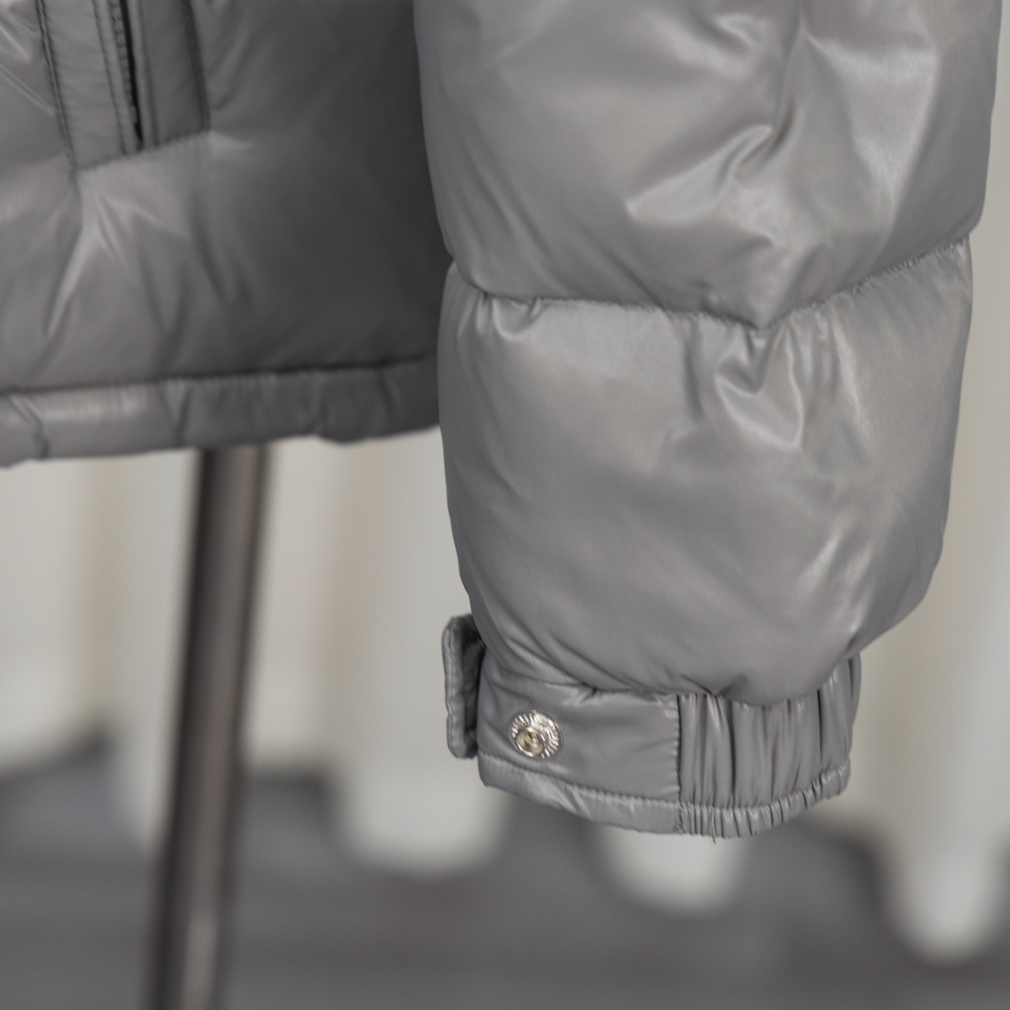 Moncler Maya 短款羽绒服 - 高性能デザイン