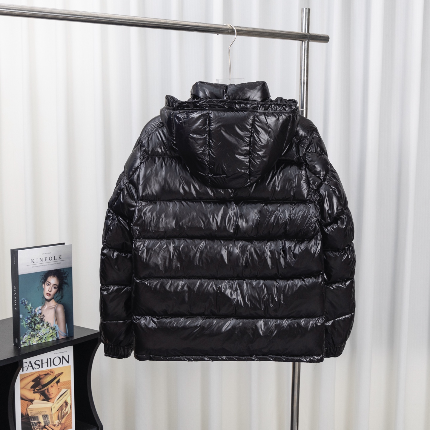 Moncler Maya 短款羽绒服 - 高性能・上質素材