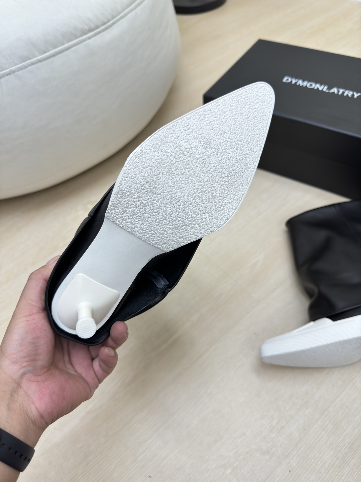 Luxury Designer Brand Shoes: Dym*nlatry Collection Highlights Black, National Tide, and Quality Craftsmanship - 图片 4