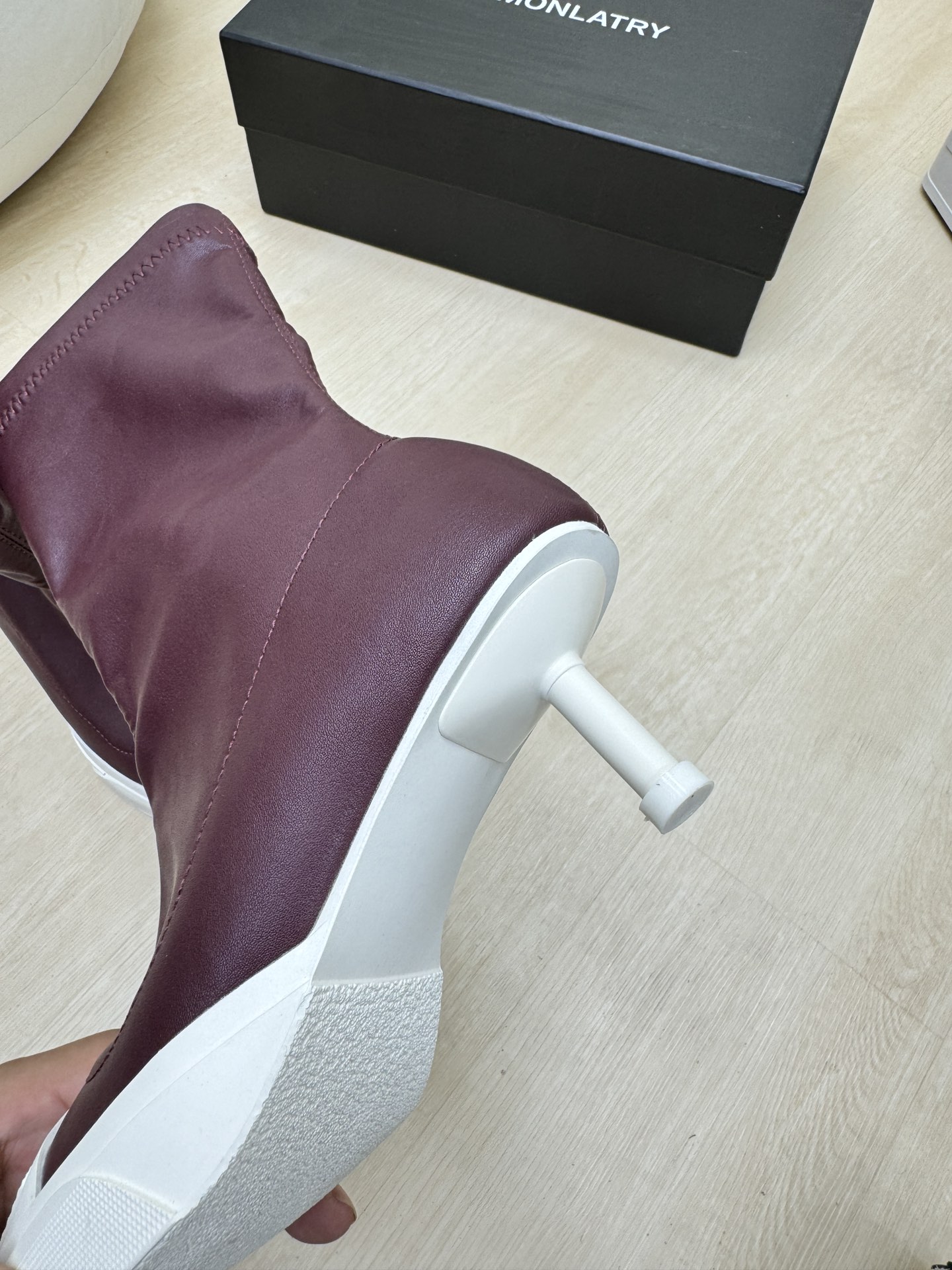 Luxury Designer Boots: High Drums, Thin Legs, Dym*nlatry, Wine Red Fashion Tide - 图片 9