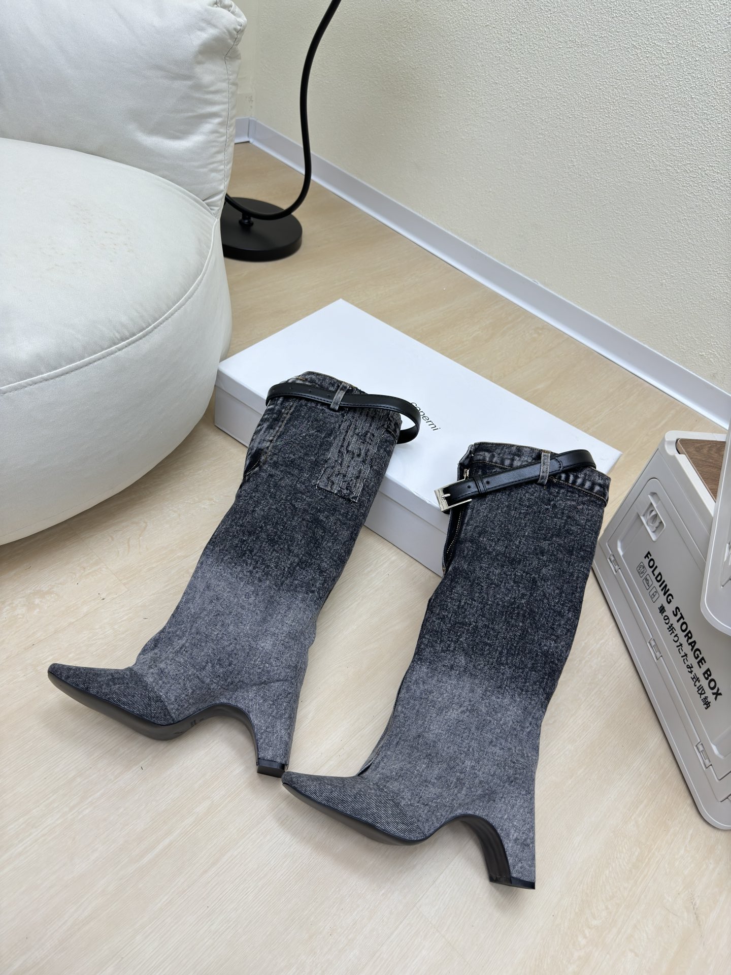 Parisian Brand Coperni: Elegant Boots in Black, Flawless Tailoring, Limited Availability - 图片 7