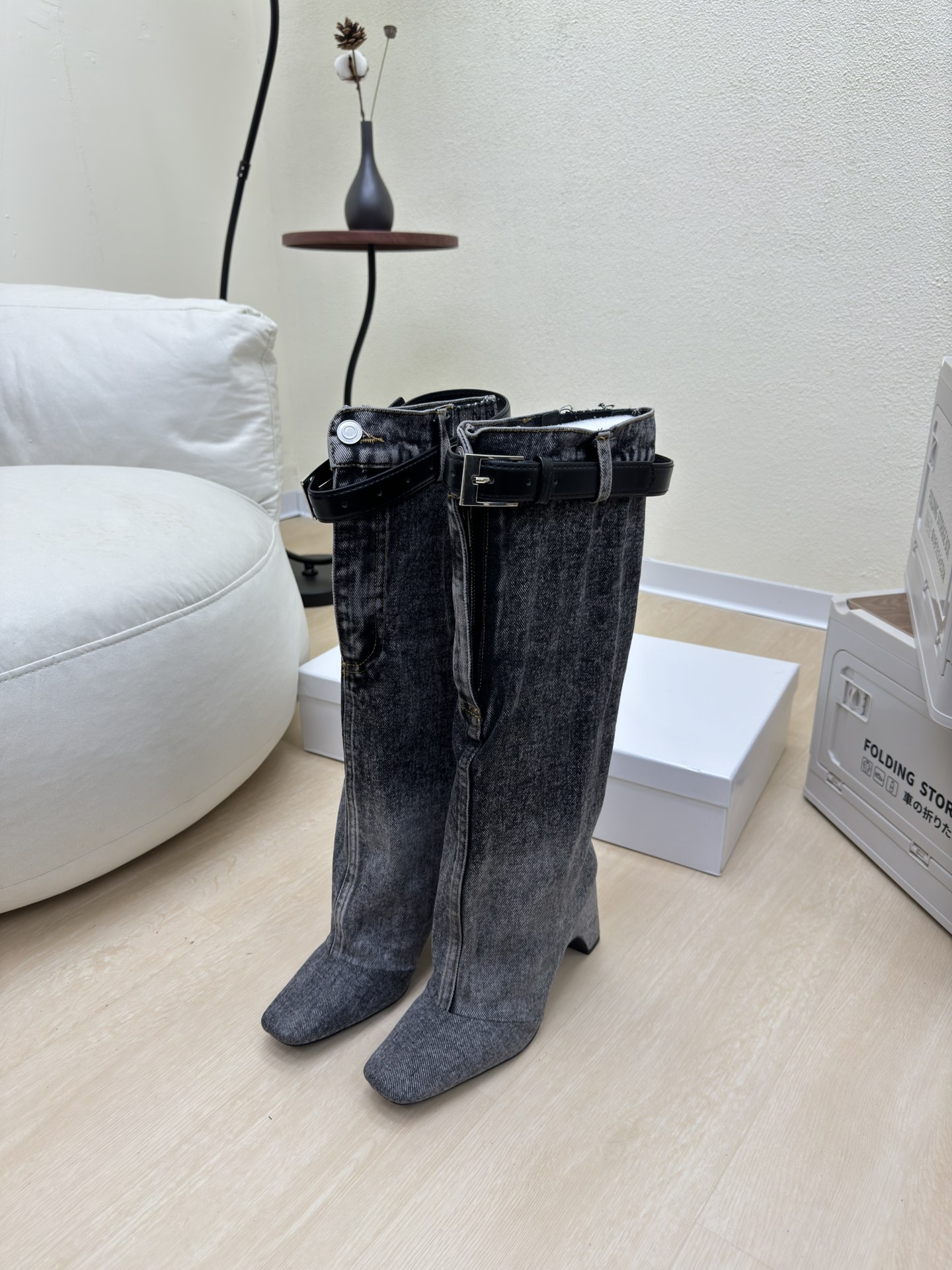 Parisian Brand Coperni: Elegant Boots in Black, Flawless Tailoring, Limited Availability