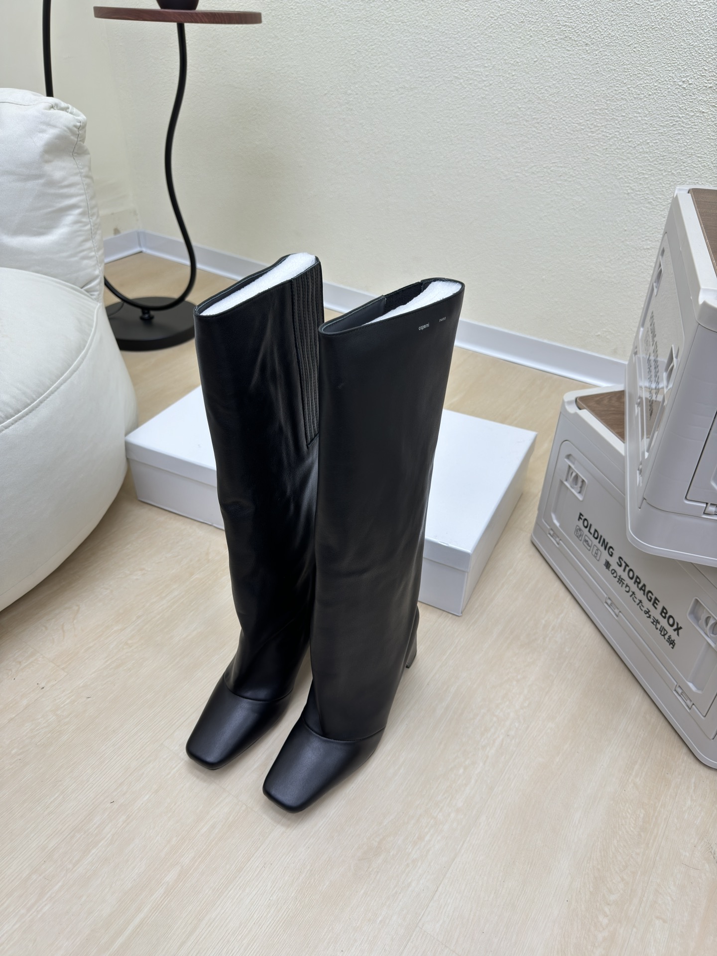 Parisian High-Fashion: Boot P945 by Coperni – Graceful, Tailored, and Exclusive.