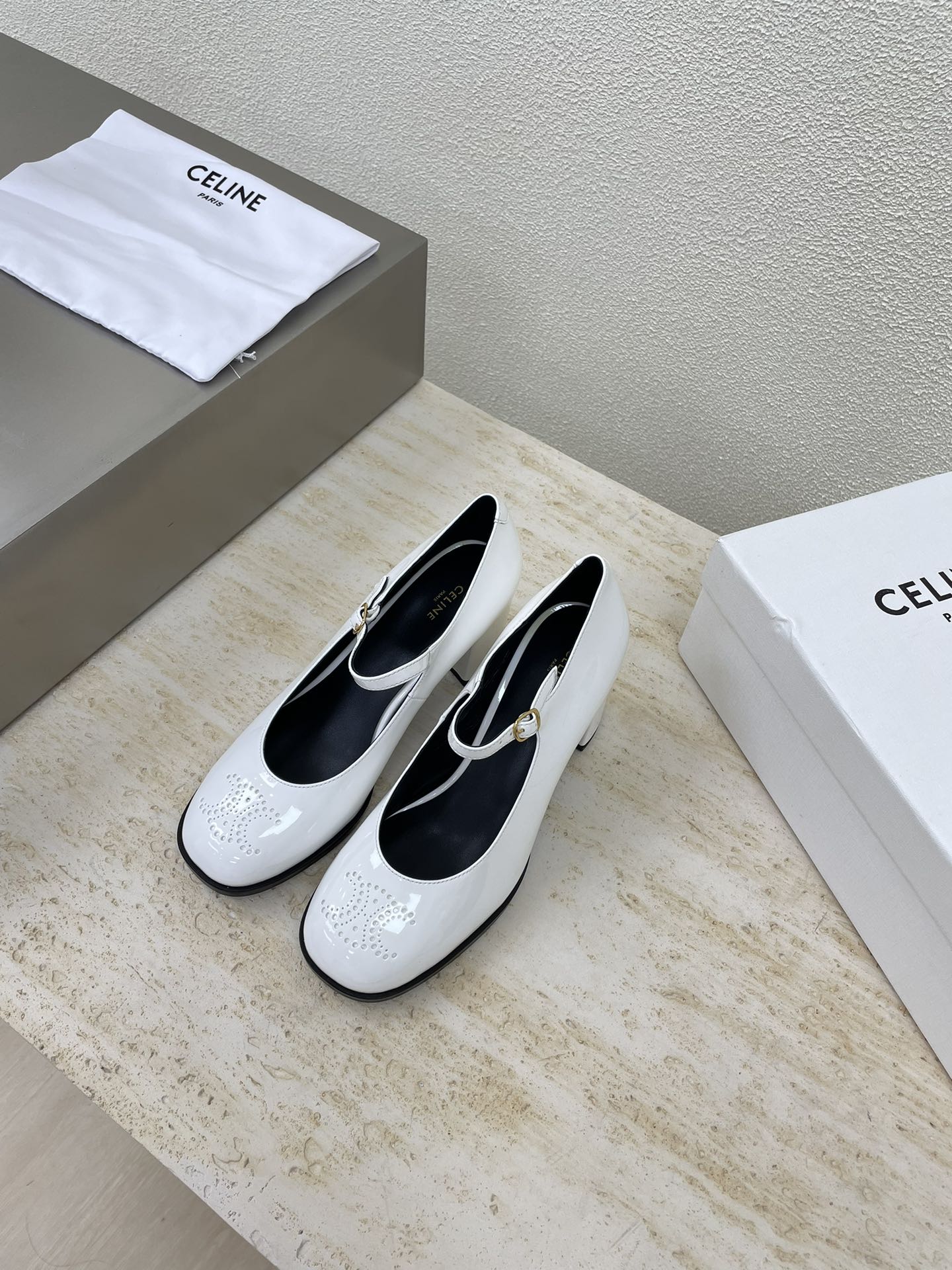 Celine Sandals Single Layer Shoes White Genuine Leather Lambskin Patent Sheepskin Summer Collection