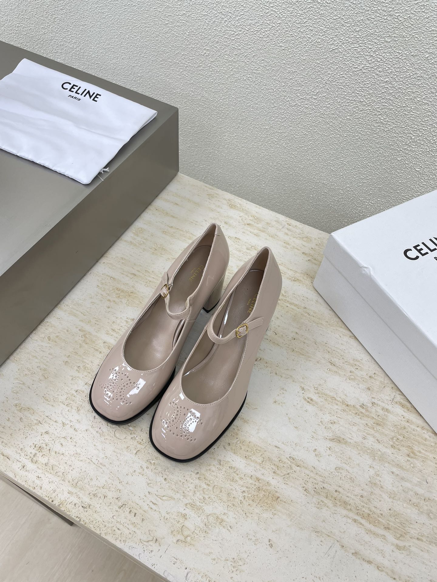 Celine Sandals Single Layer Shoes Apricot Color Genuine Leather Lambskin Patent Sheepskin Summer Collection