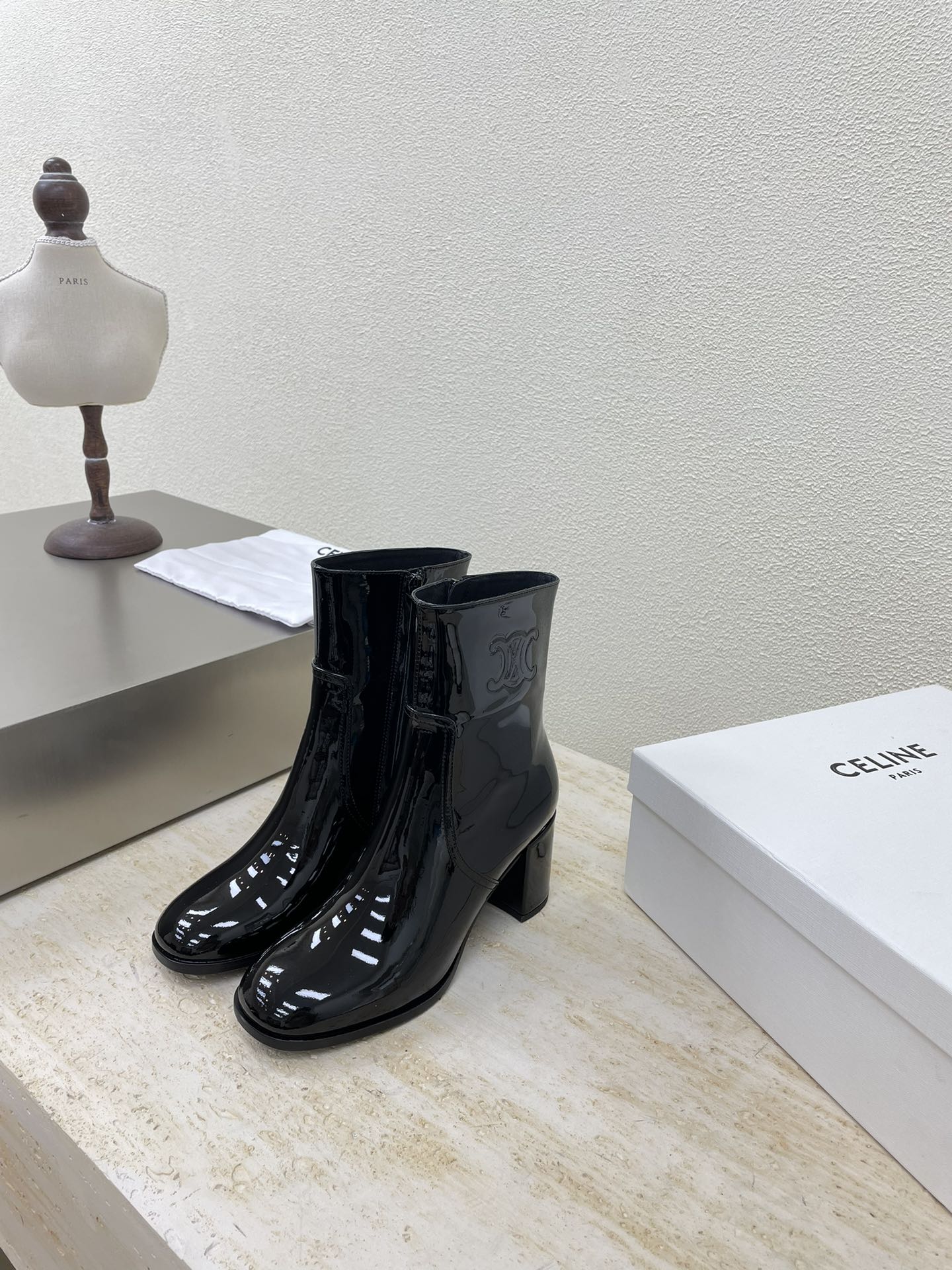 Celine Bottes Courtes Noir Genuine Leather Peau de mouton Cuir verni