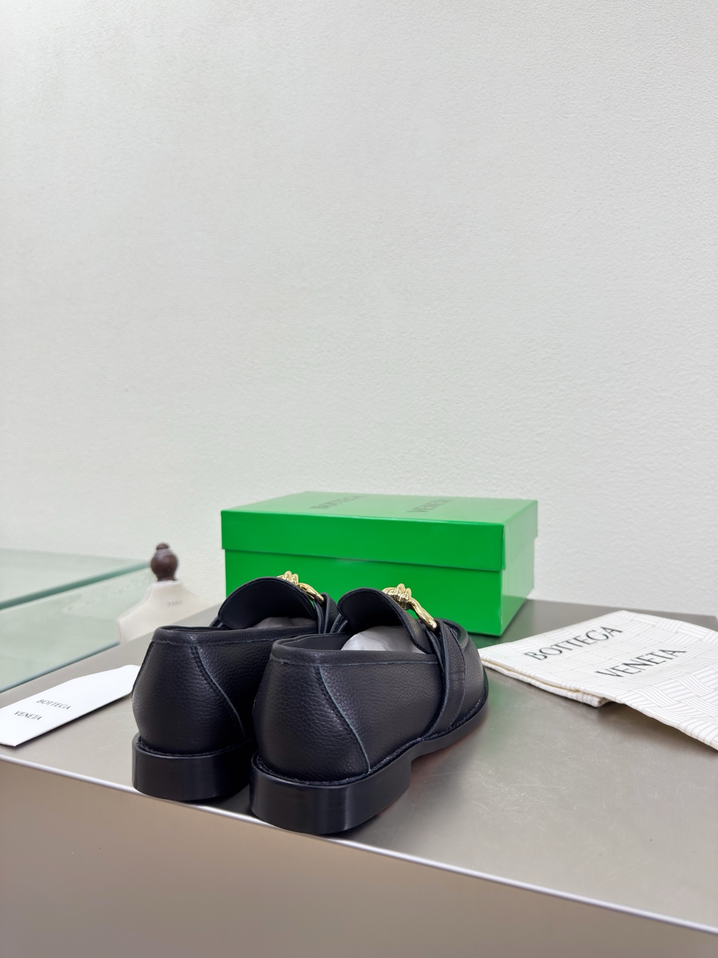 高版本出厂 Bottega Veneta/BV F065 2026ss新款老钱风荔枝纹皮鎏金扣饰平底乐福