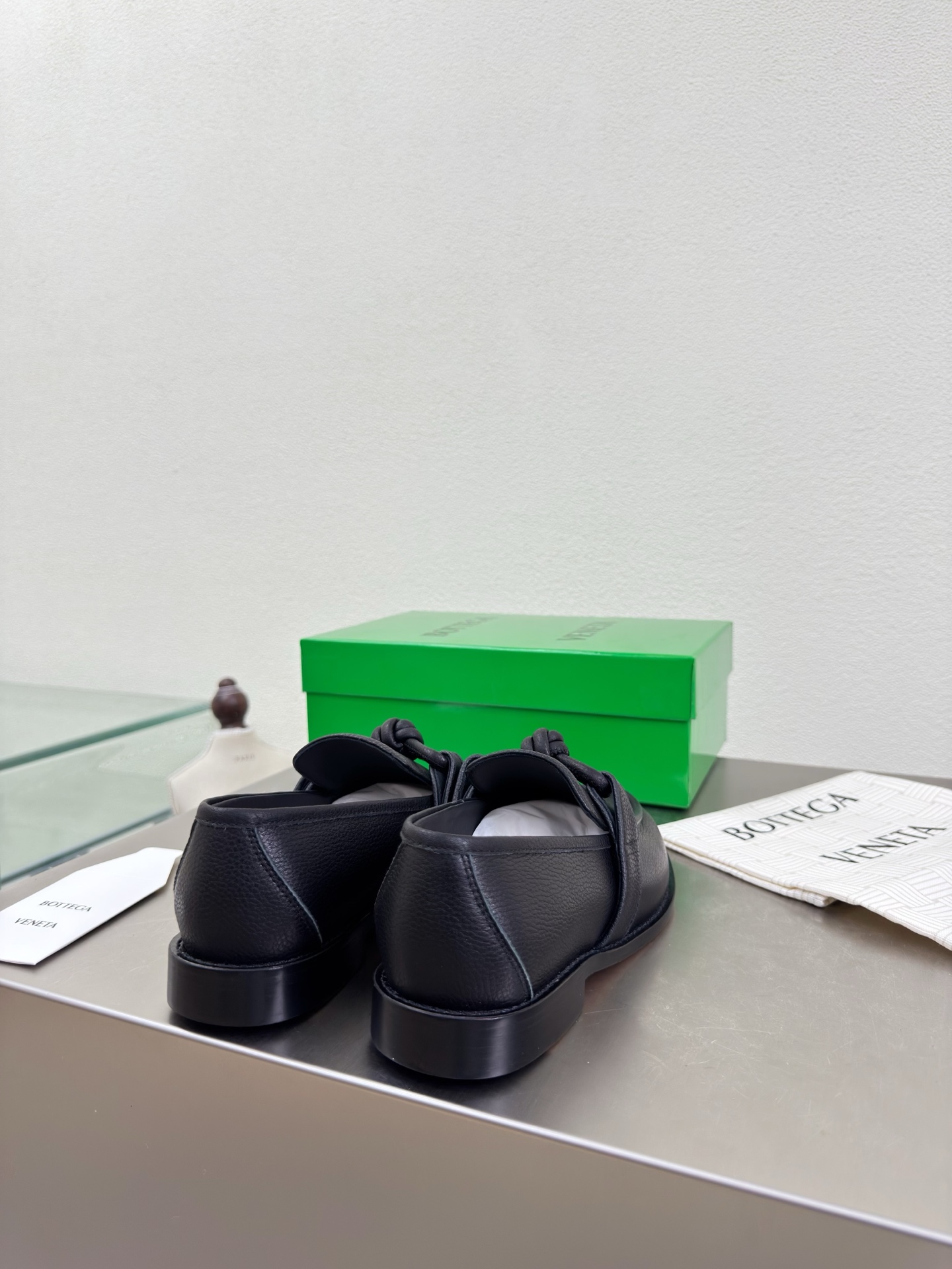 高版本出厂 Bottega Veneta/BV F065 2026ss新款老钱风荔枝纹皮绳结扣饰平底乐福