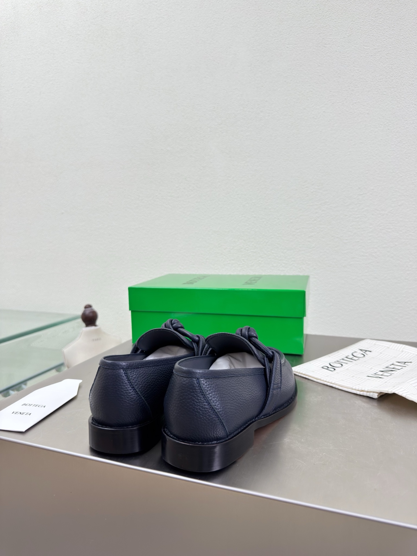 高版本出厂 Bottega Veneta/BV F065 2026ss新款老钱风荔枝纹皮绳结扣饰平底乐福