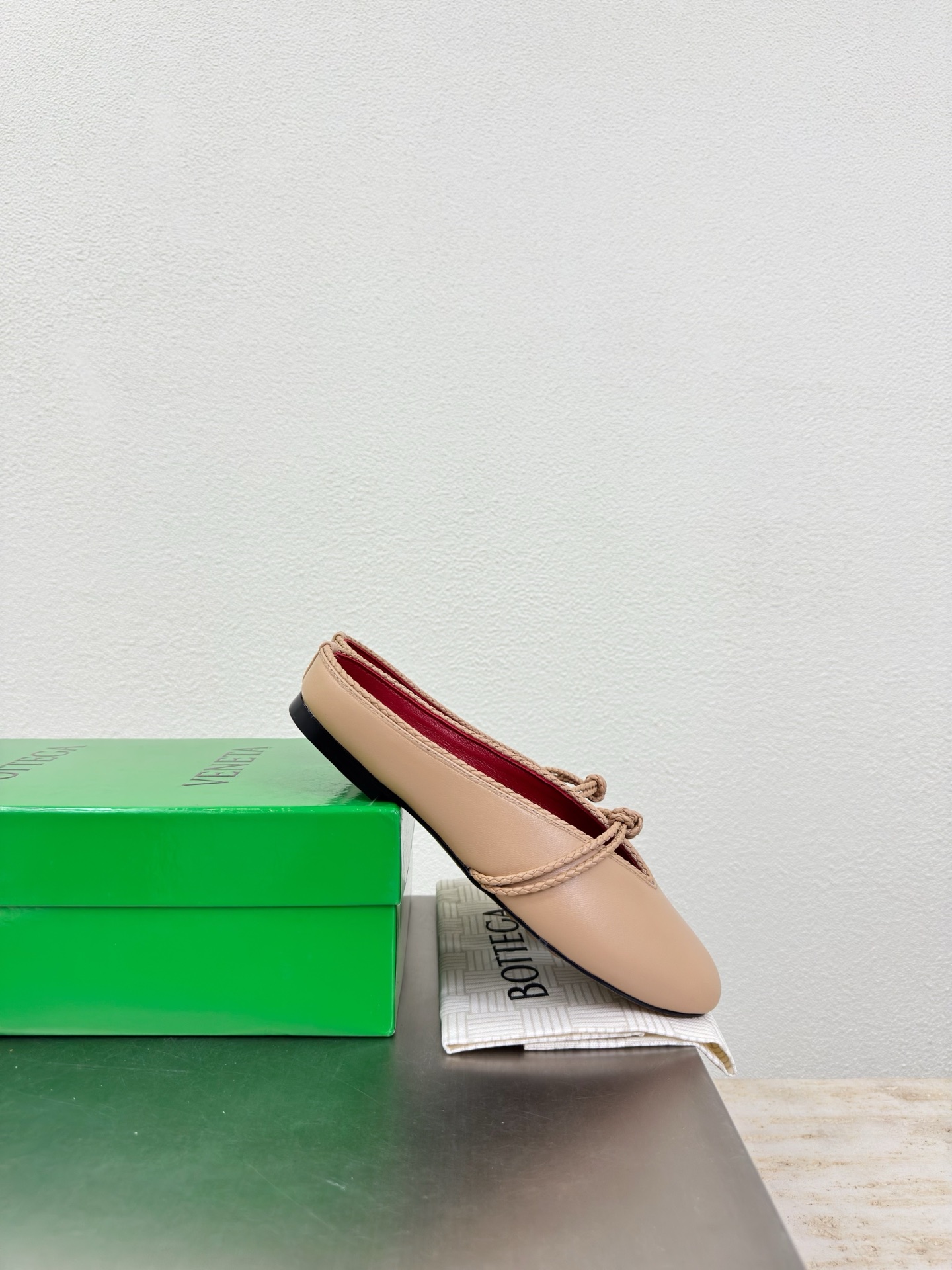 高版本出厂Bottega Veneta/BV F065 2026ss新款结绳玛丽珍半包拖鞋乐福鞋 高定的