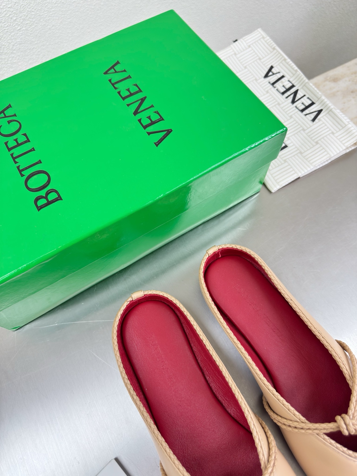 高版本出厂Bottega Veneta/BV F065 2026ss新款结绳玛丽珍半包拖鞋乐福鞋 高定的