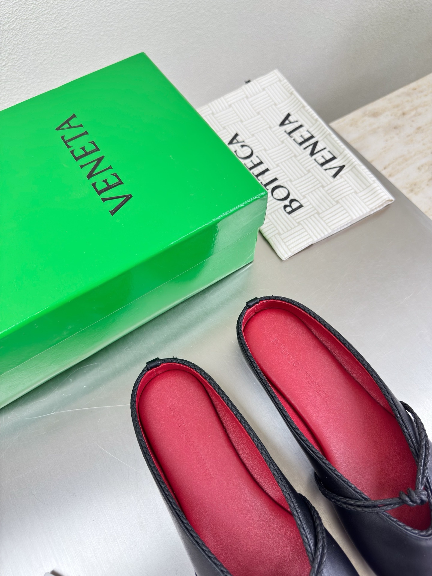 高版本出厂Bottega Veneta/BV F065 2026ss新款结绳玛丽珍半包拖鞋乐福鞋 高定的